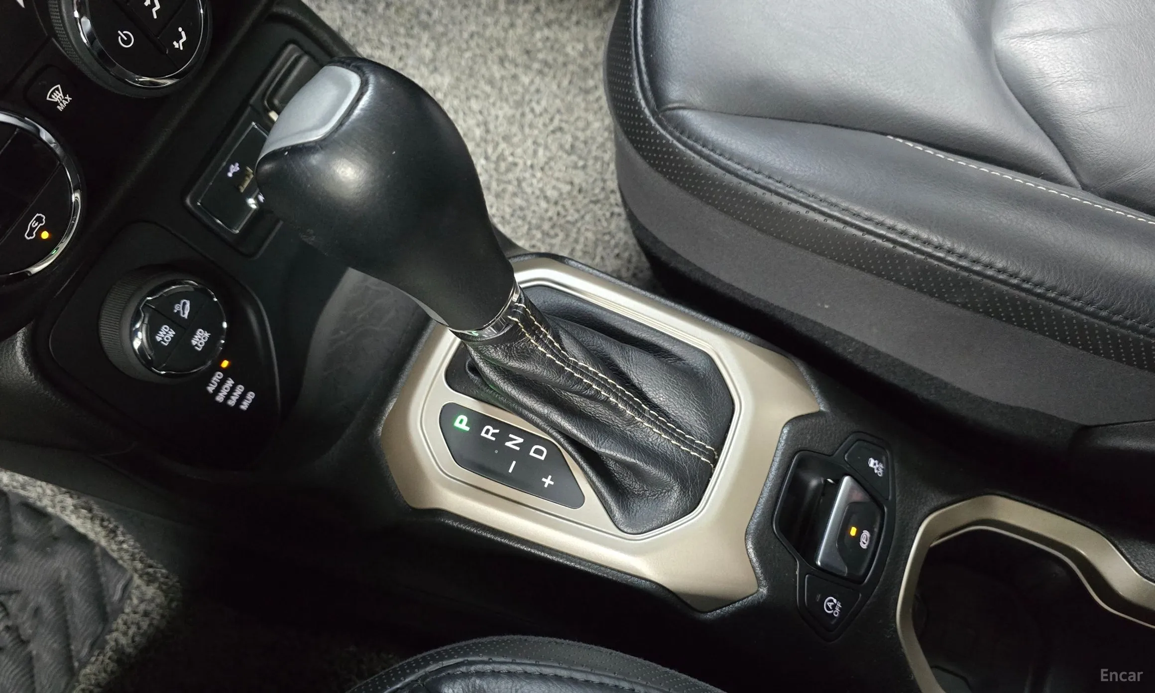 Jeep Renegade превью 9