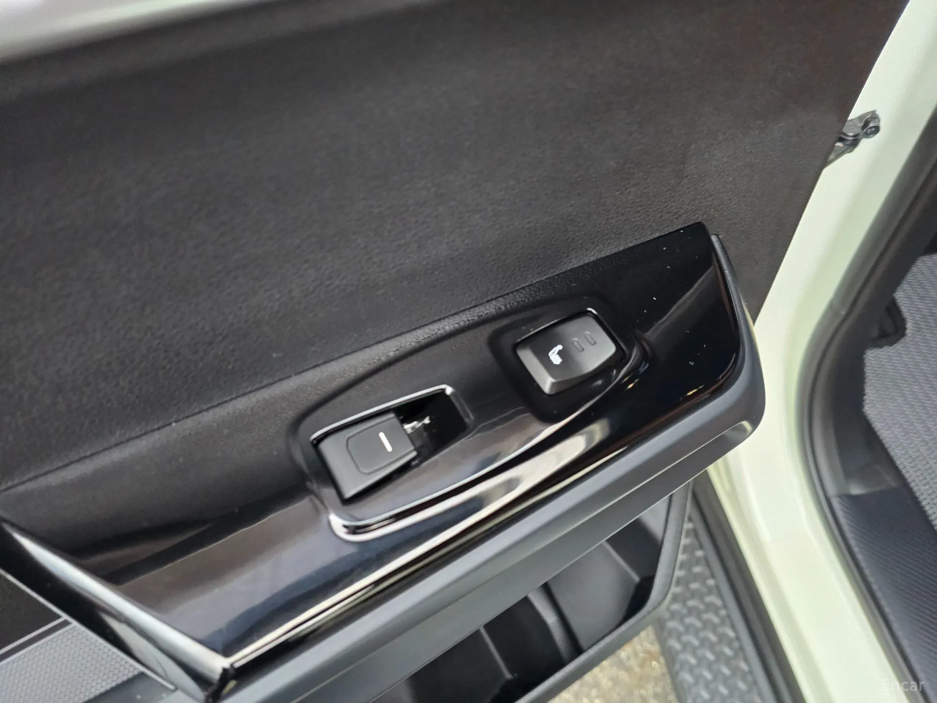 KG Mobility (SsangYong) Torres превью 19