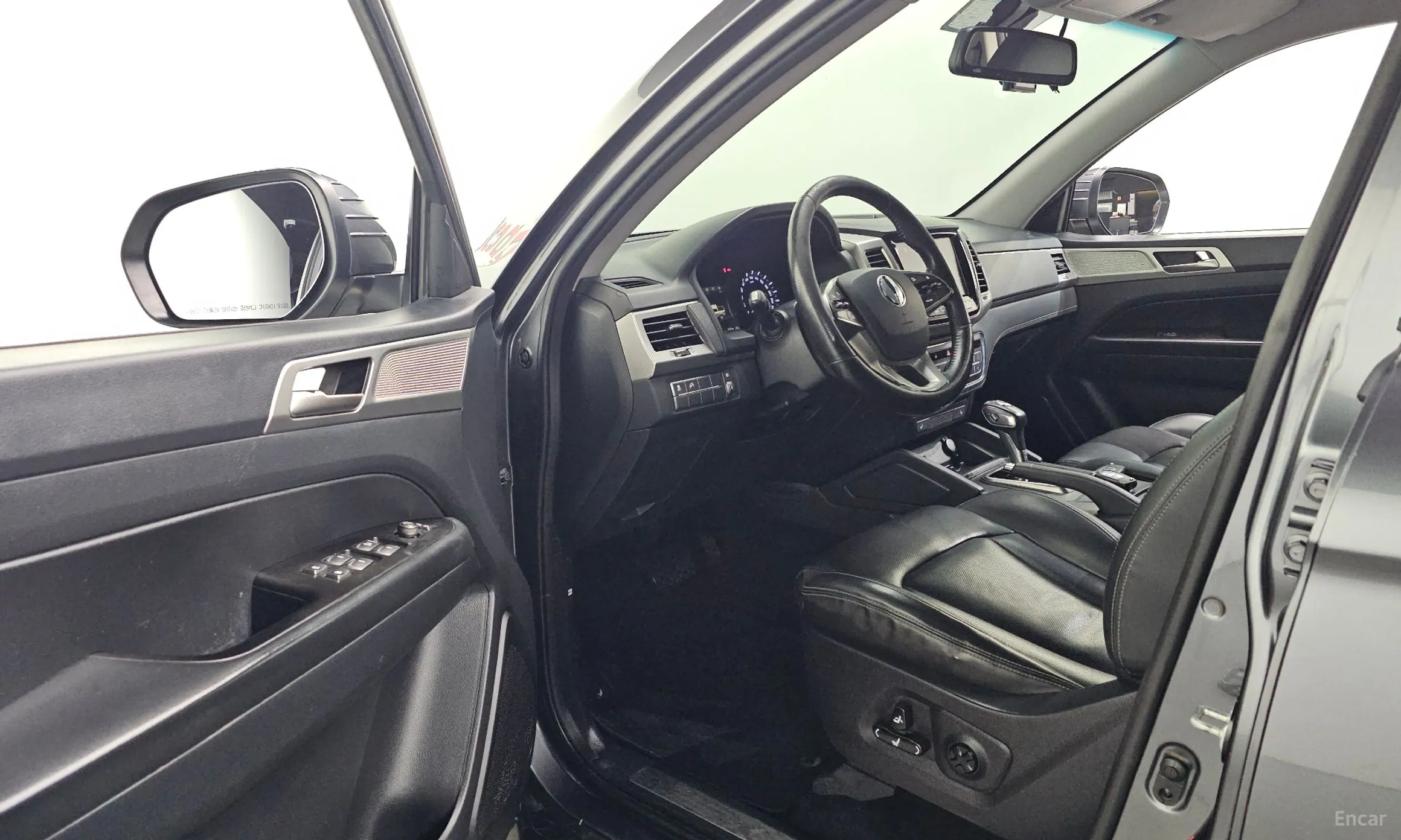 KG Mobility (SsangYong) Rexton Sports превью 10
