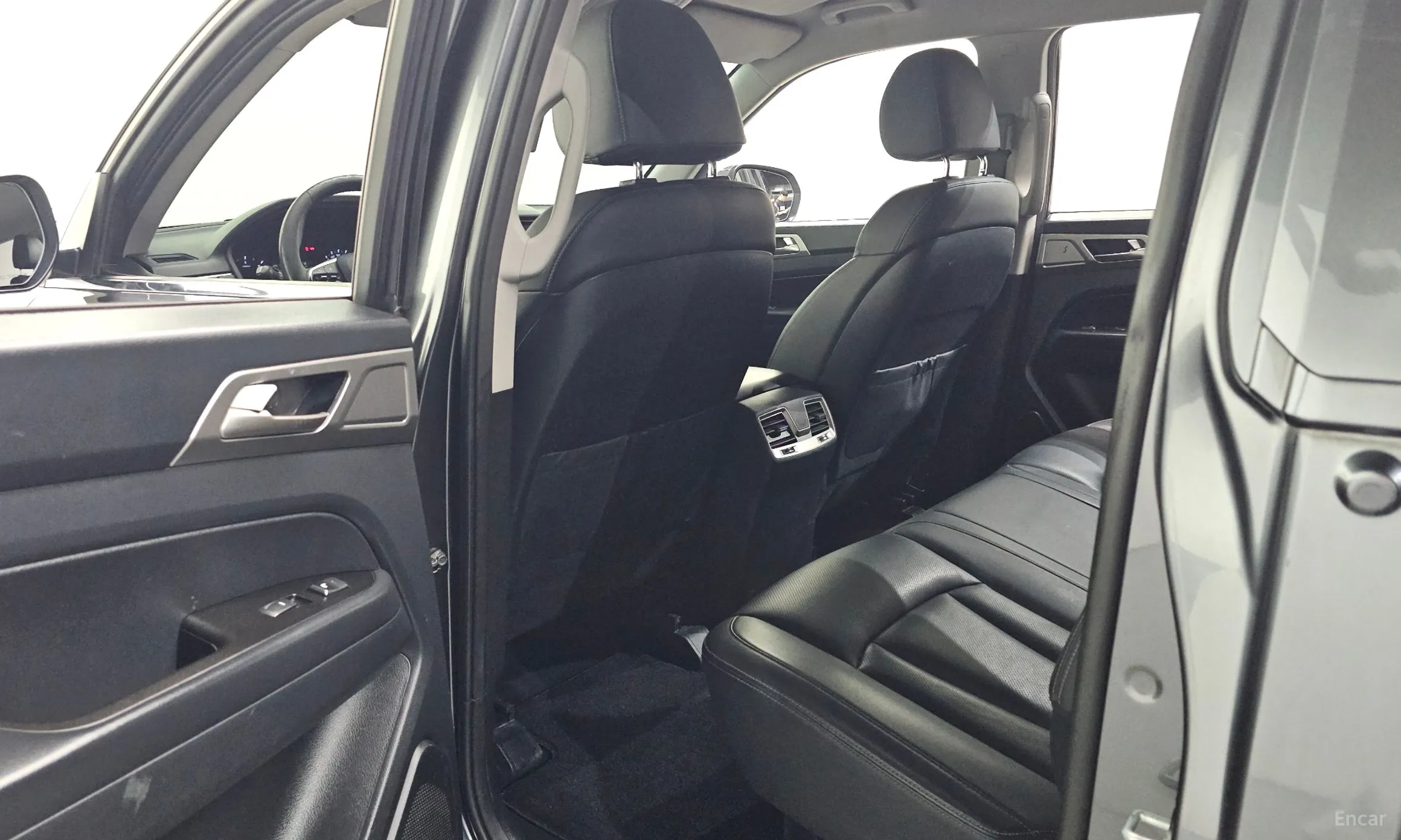 KG Mobility (SsangYong) Rexton Sports превью 12