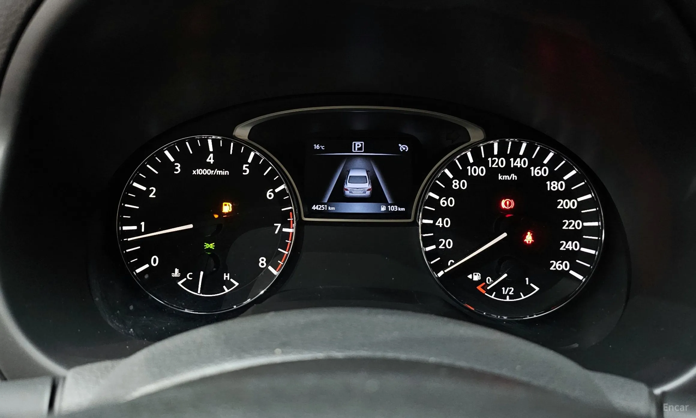 Nissan Altima превью 8