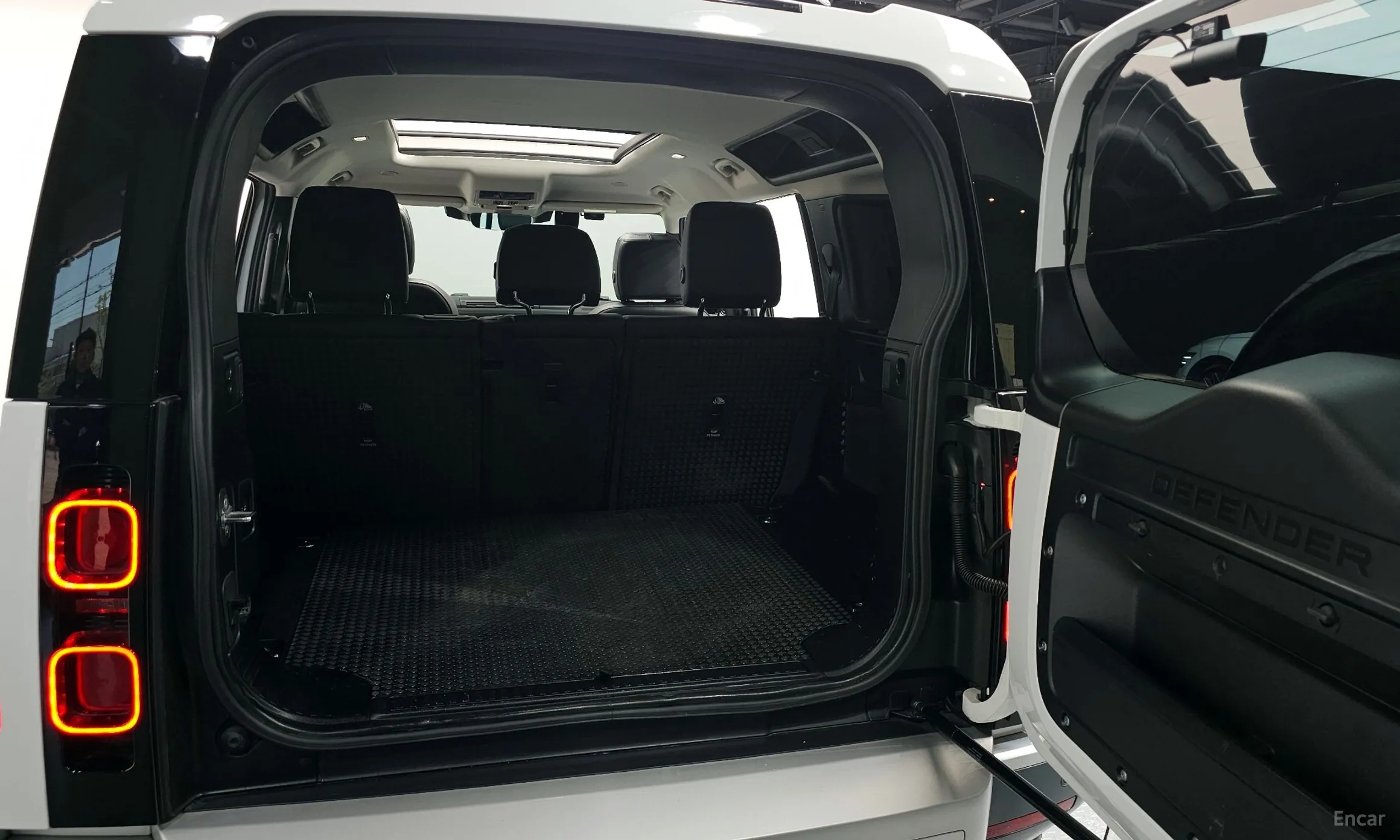Land Rover Defender (L663) превью 19