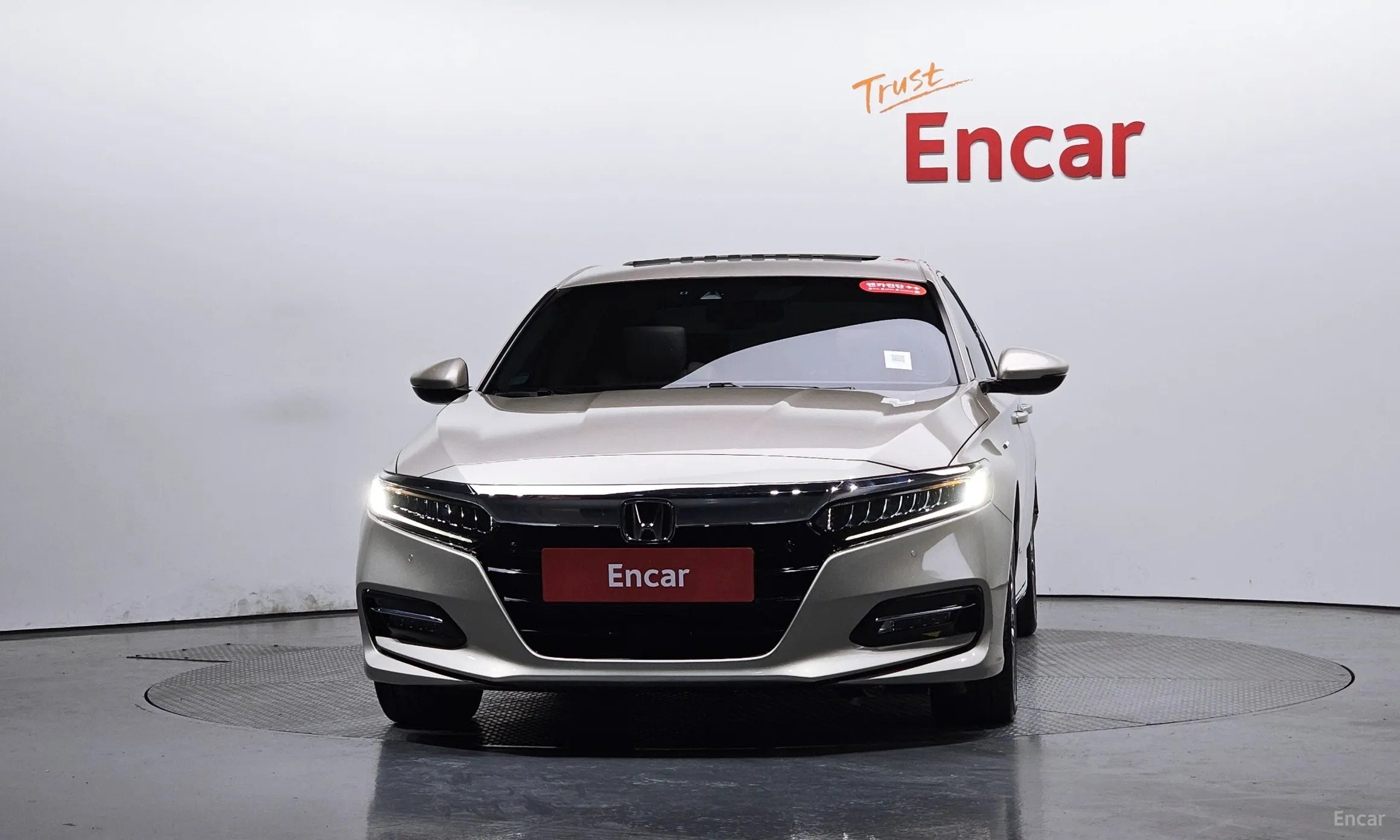 Honda Accord 10th Generation превью 3