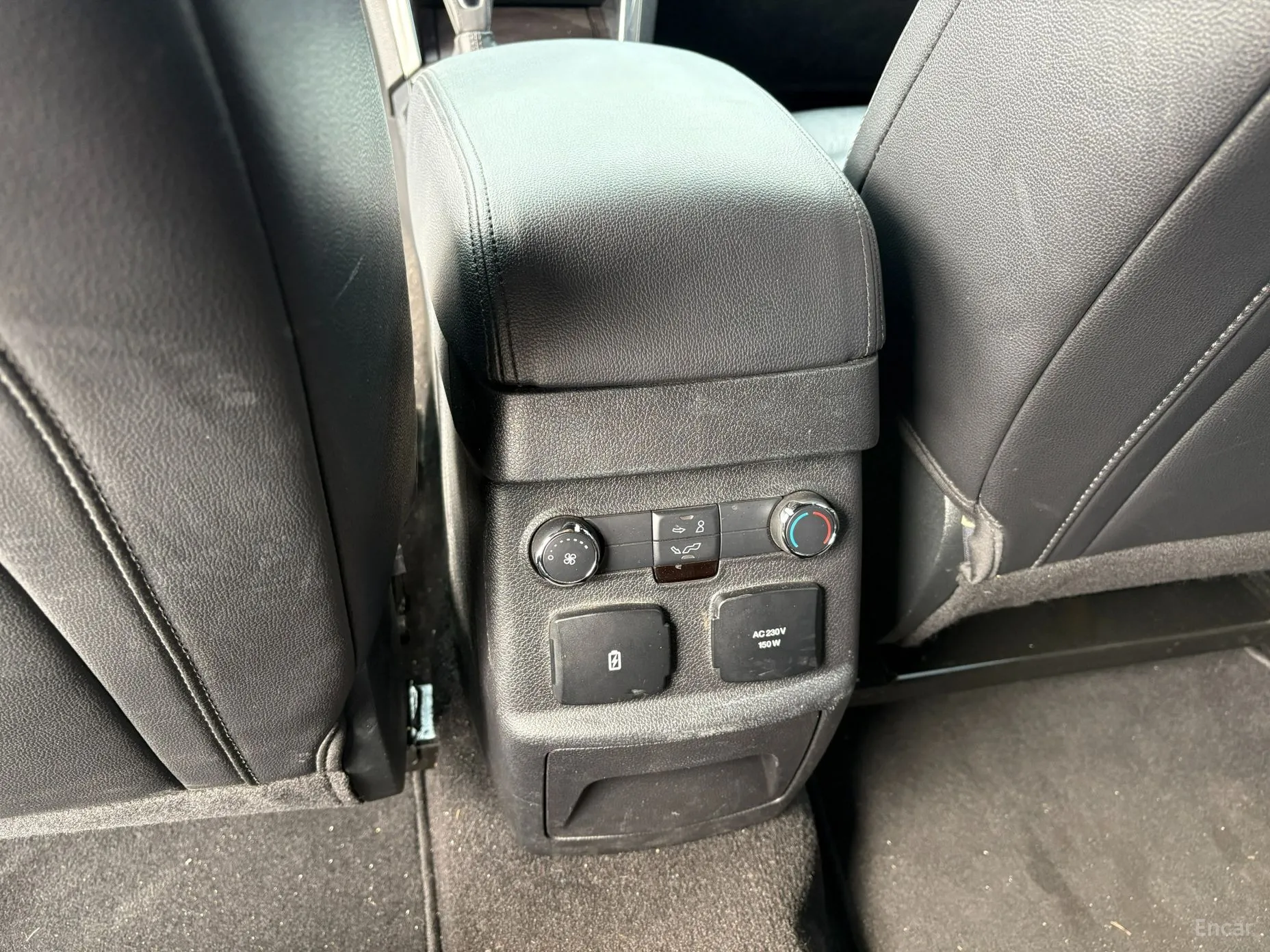 Ford Explorer превью 17