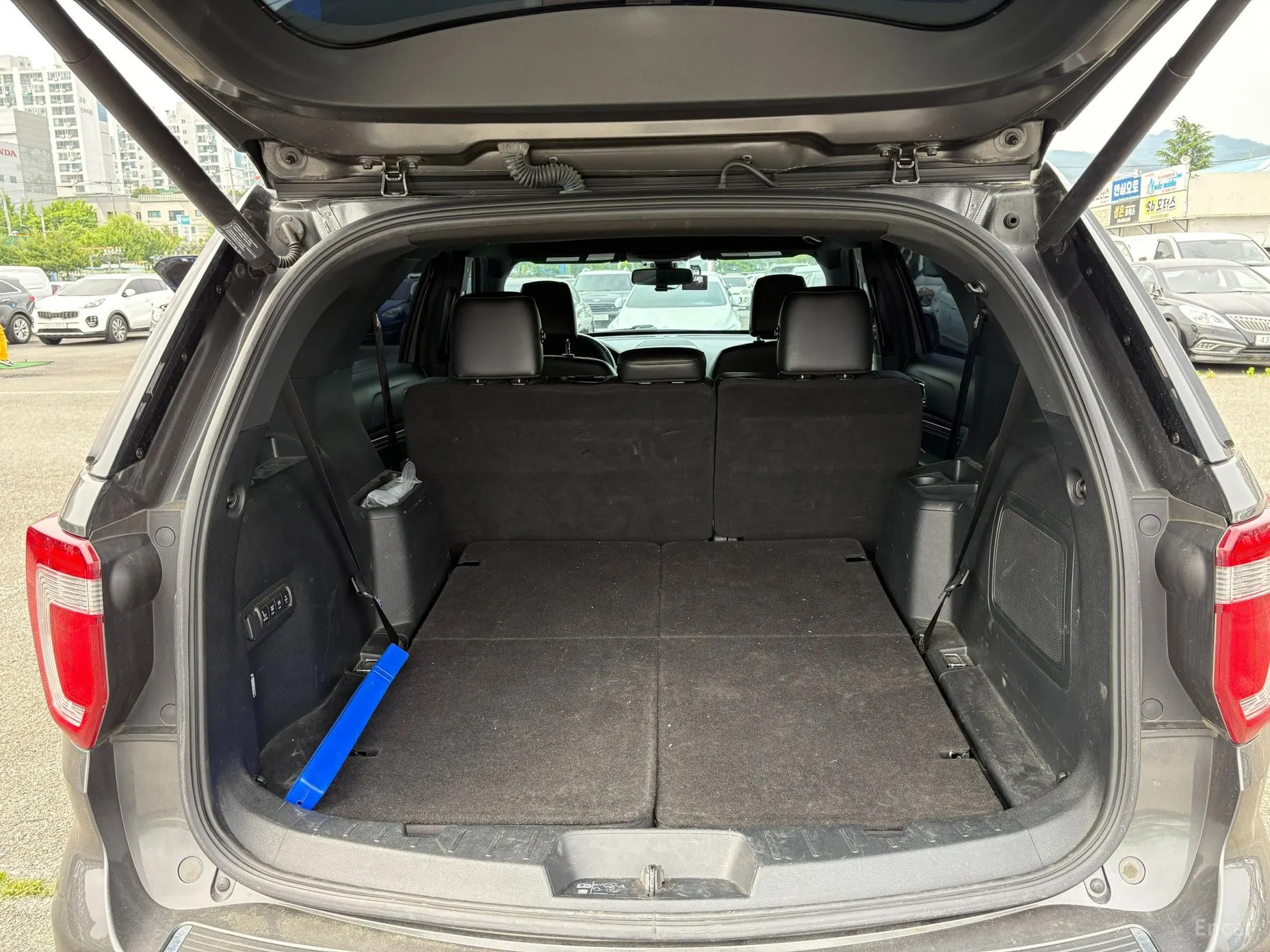 Ford Explorer превью 18