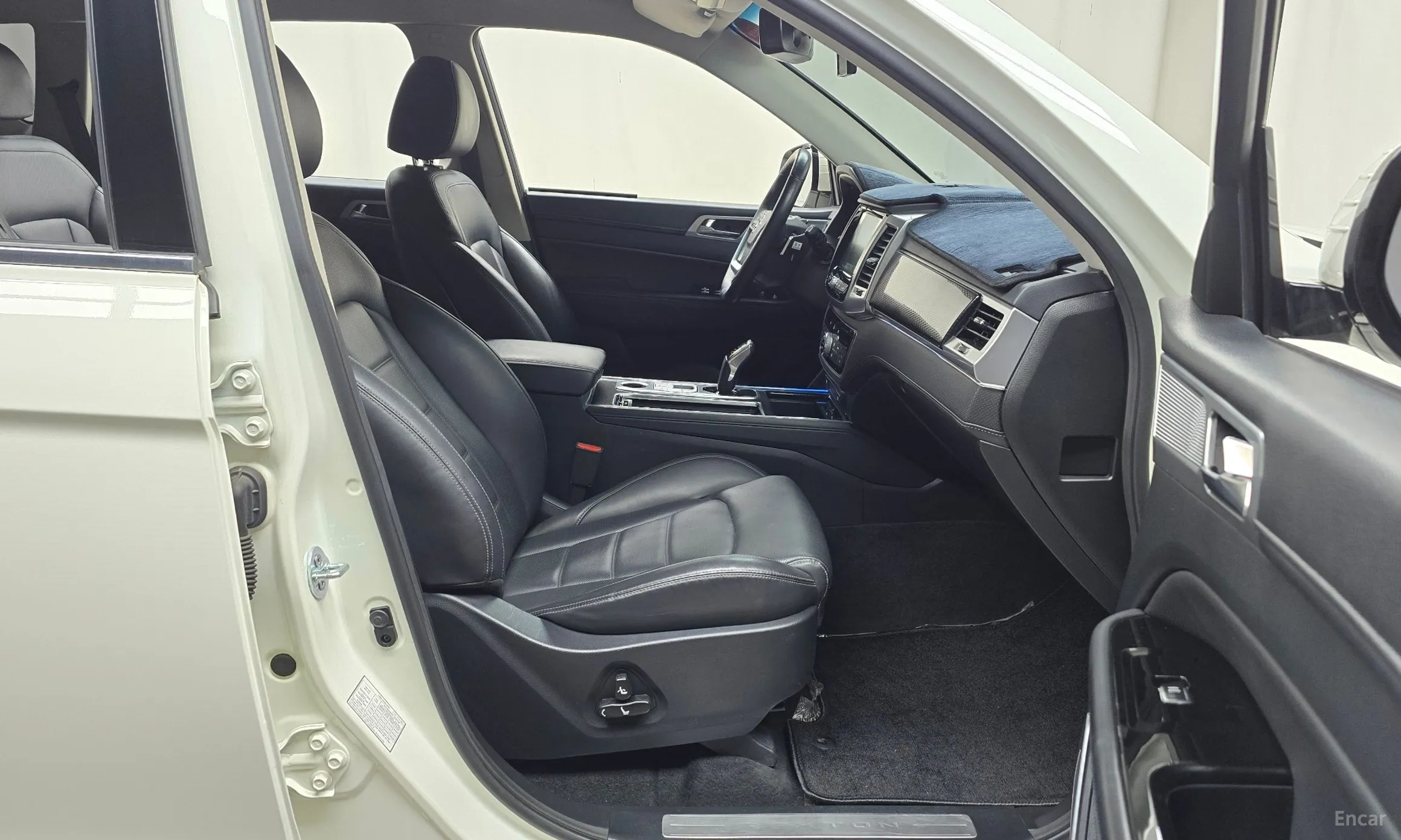 KG Mobility (SsangYong) Rexton превью 11