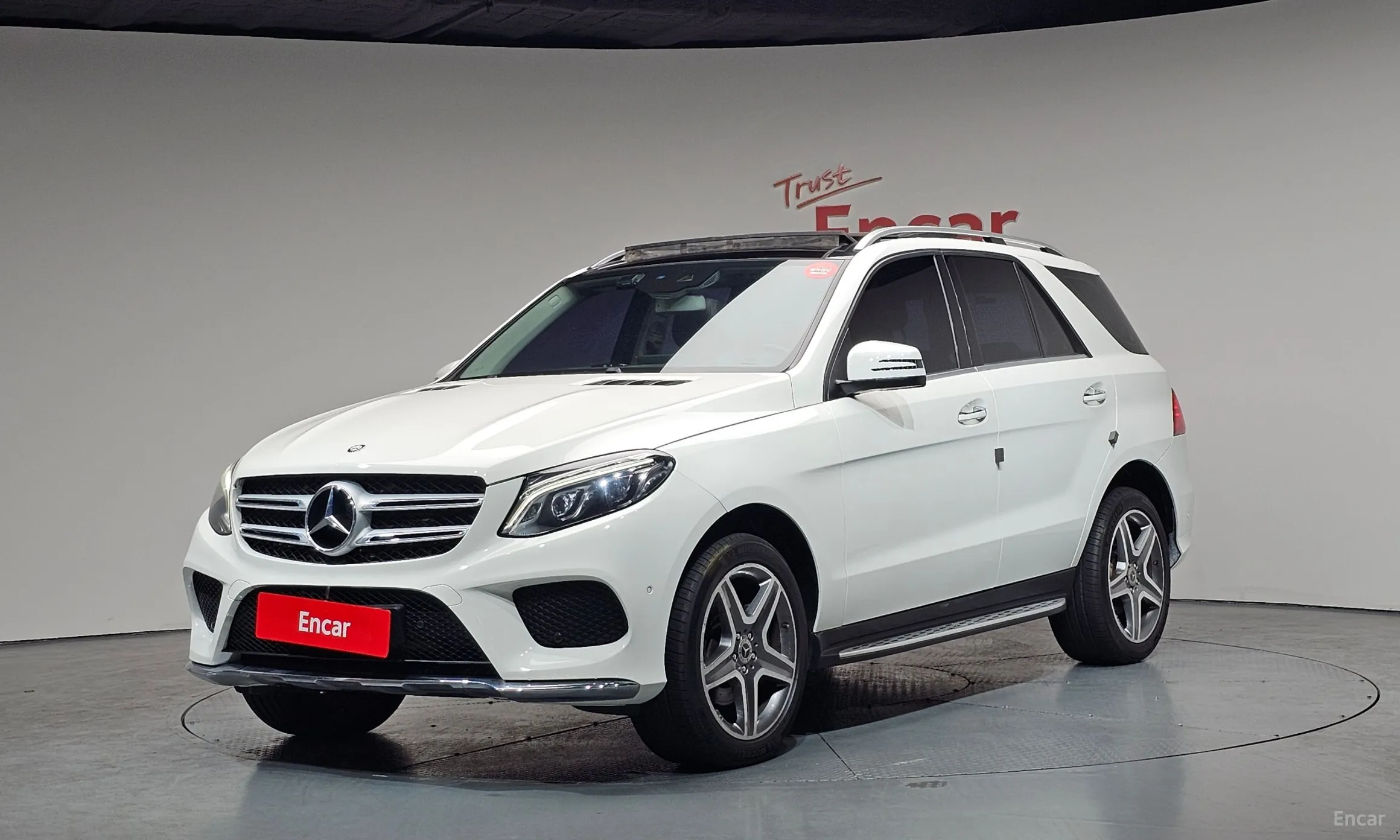 Mercedes Benz GLE-Class W166