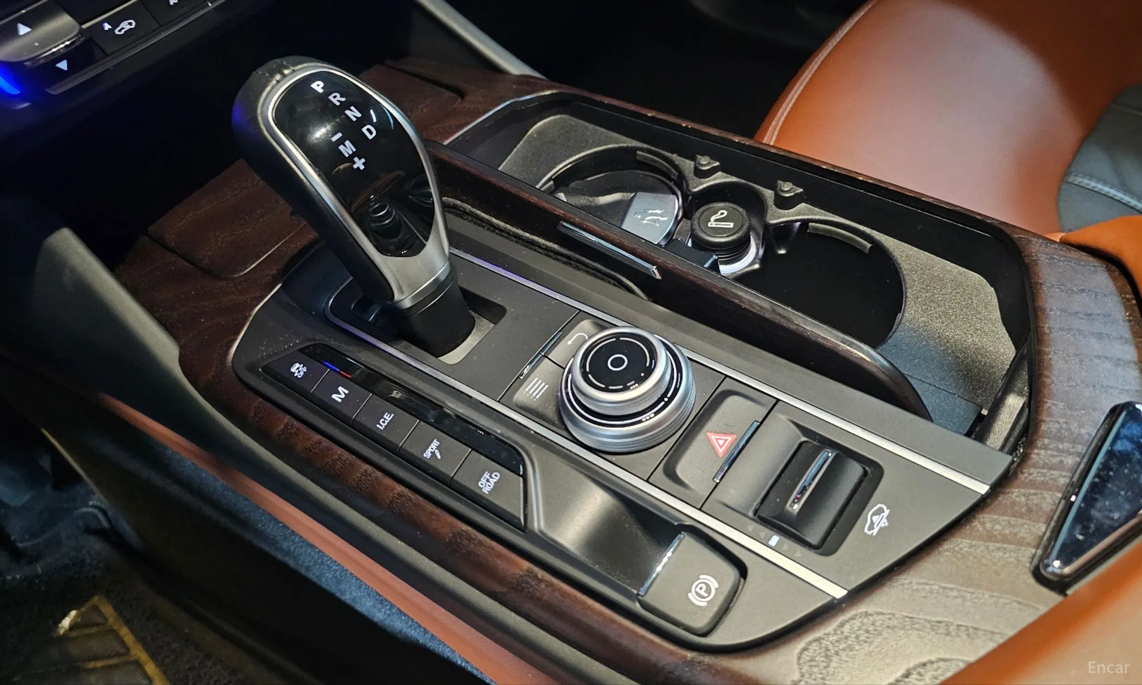 Maserati Levante превью 9