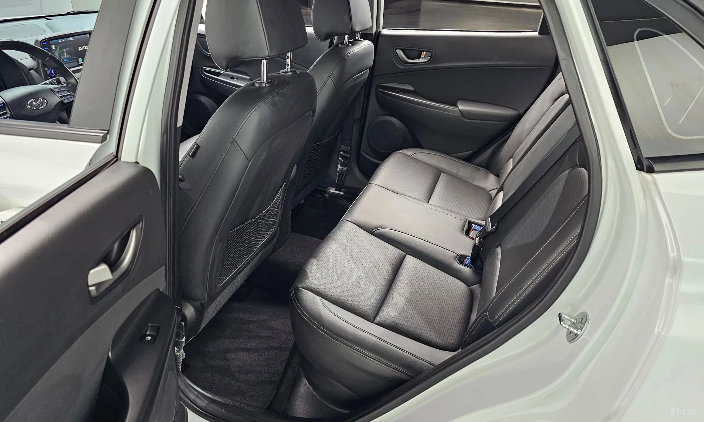 Hyundai Kona превью 11