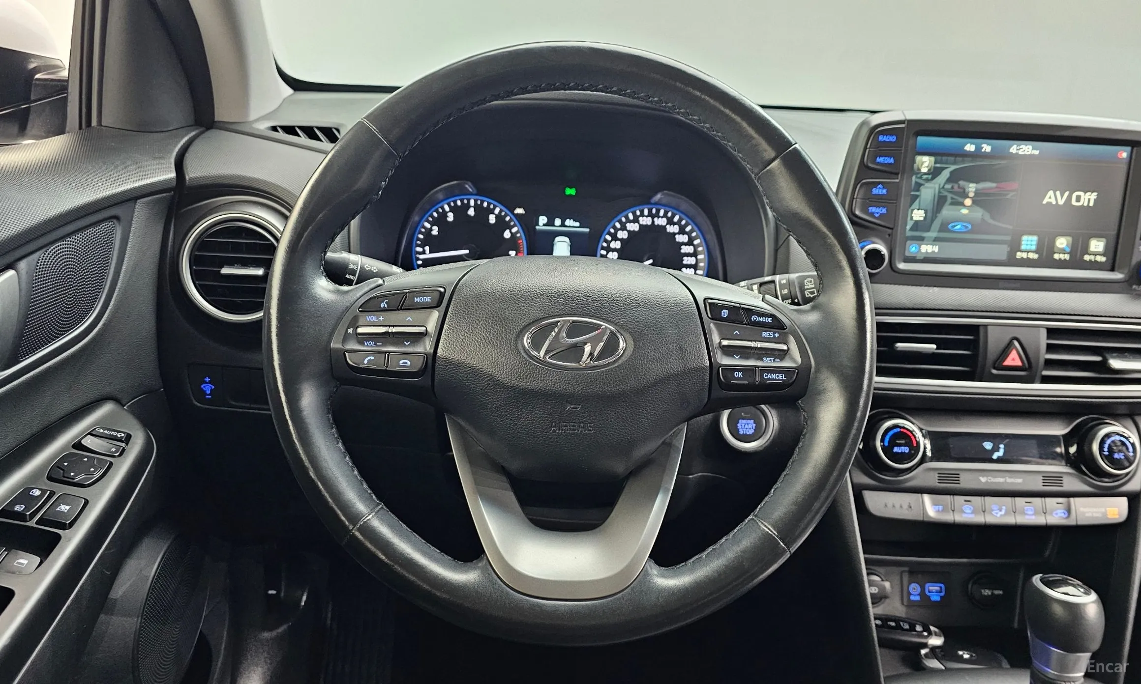 Hyundai Kona превью 13