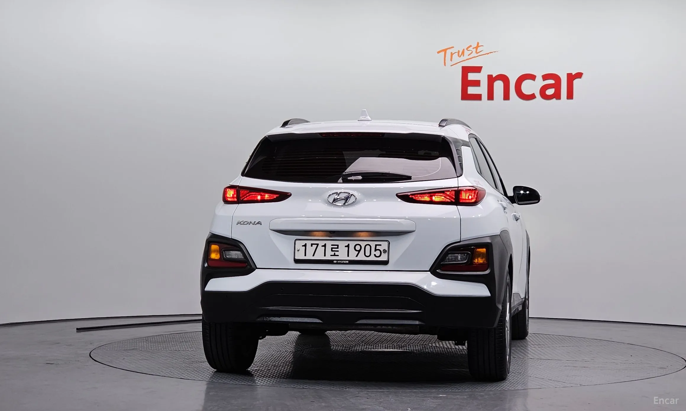 Hyundai Kona превью 4