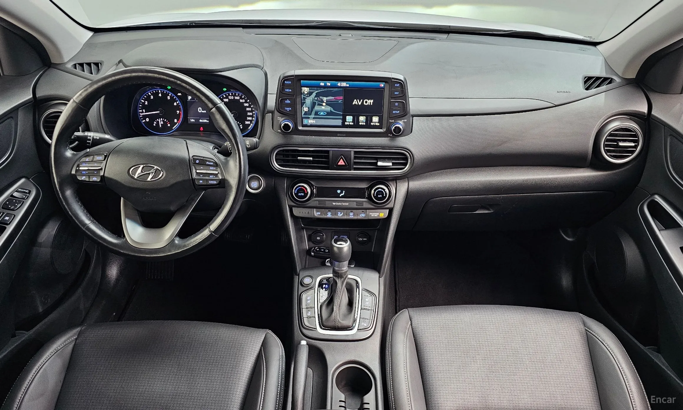Hyundai Kona превью 7