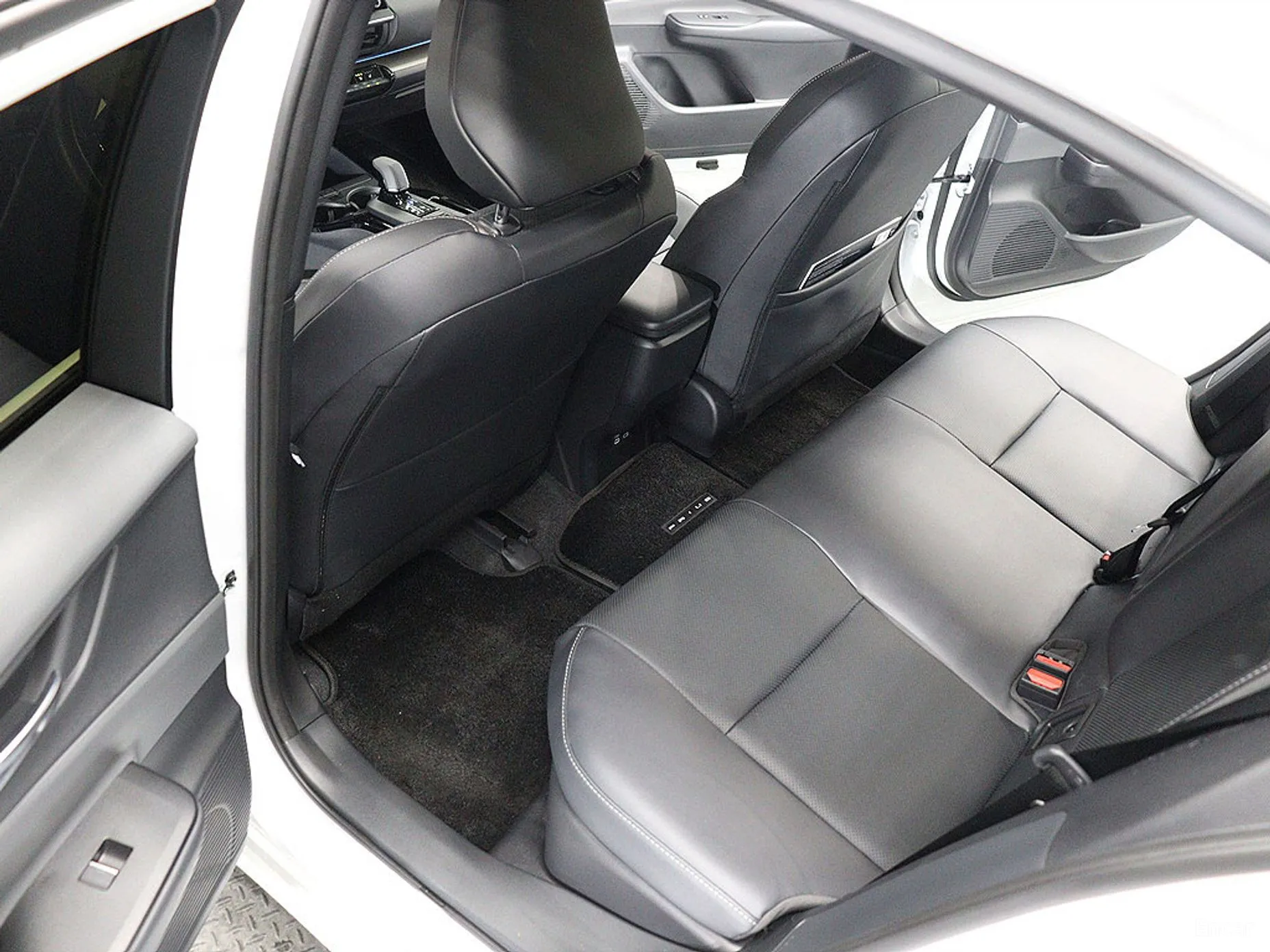 Toyota Prius 5th Generation превью 17