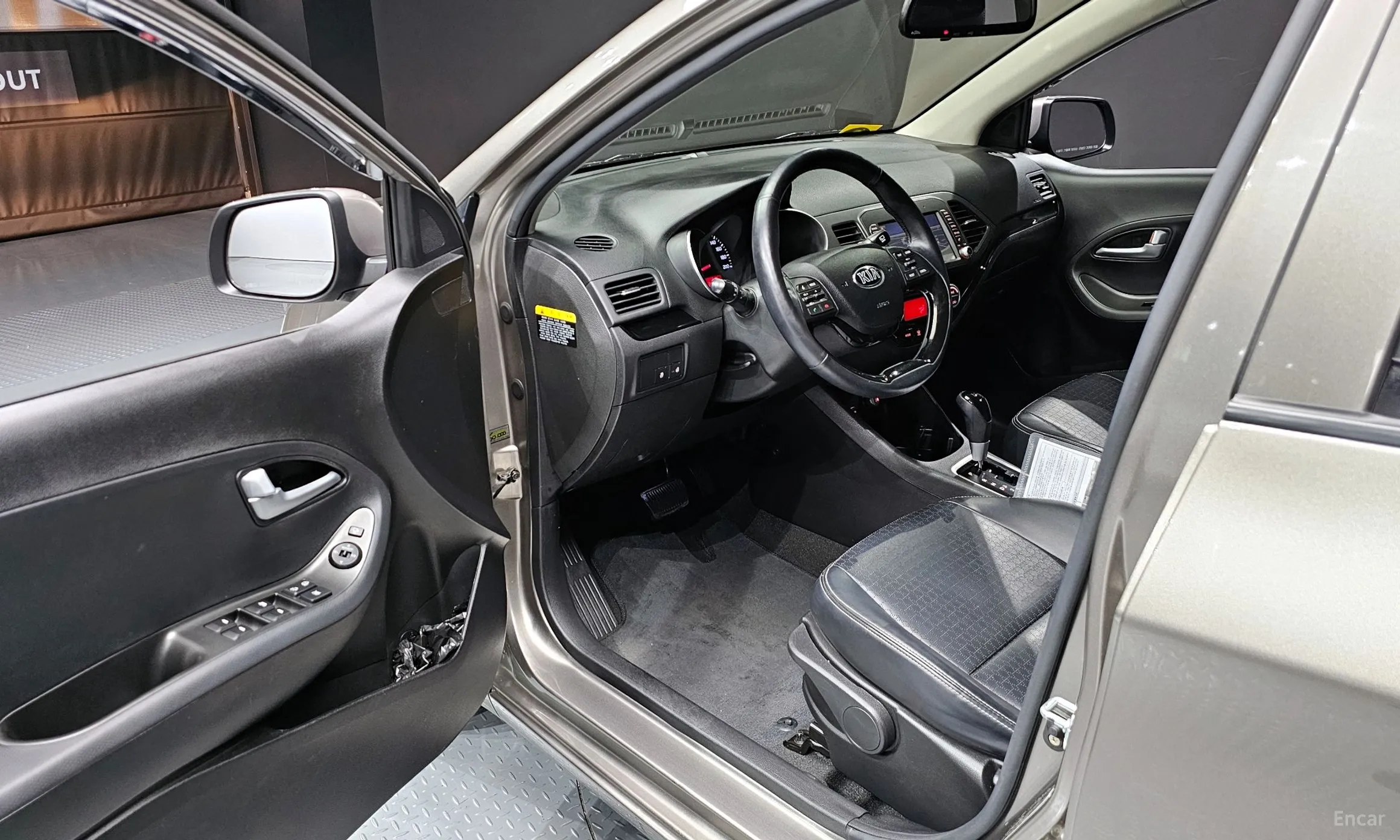 Kia Morning превью 10