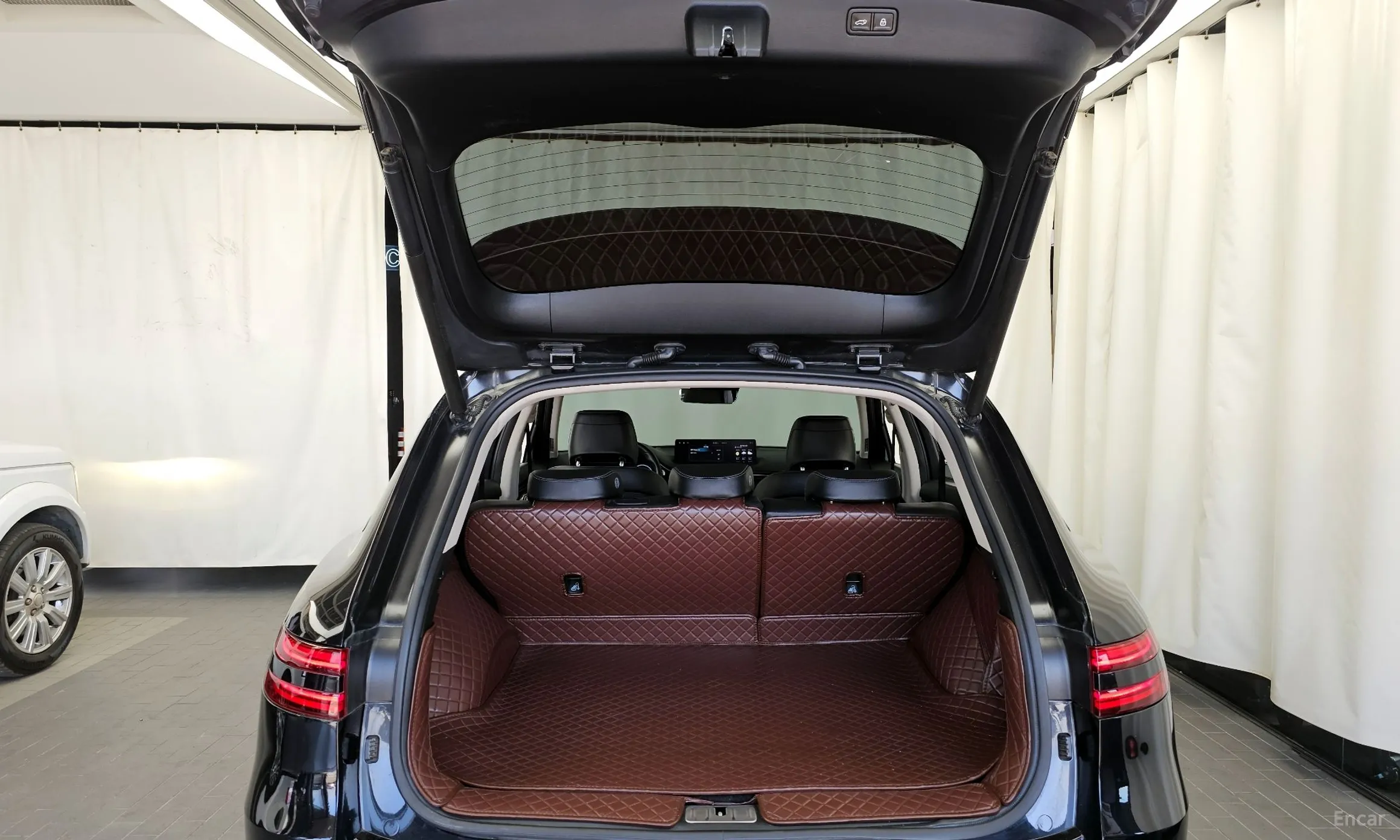 Genesis GV70 превью 20