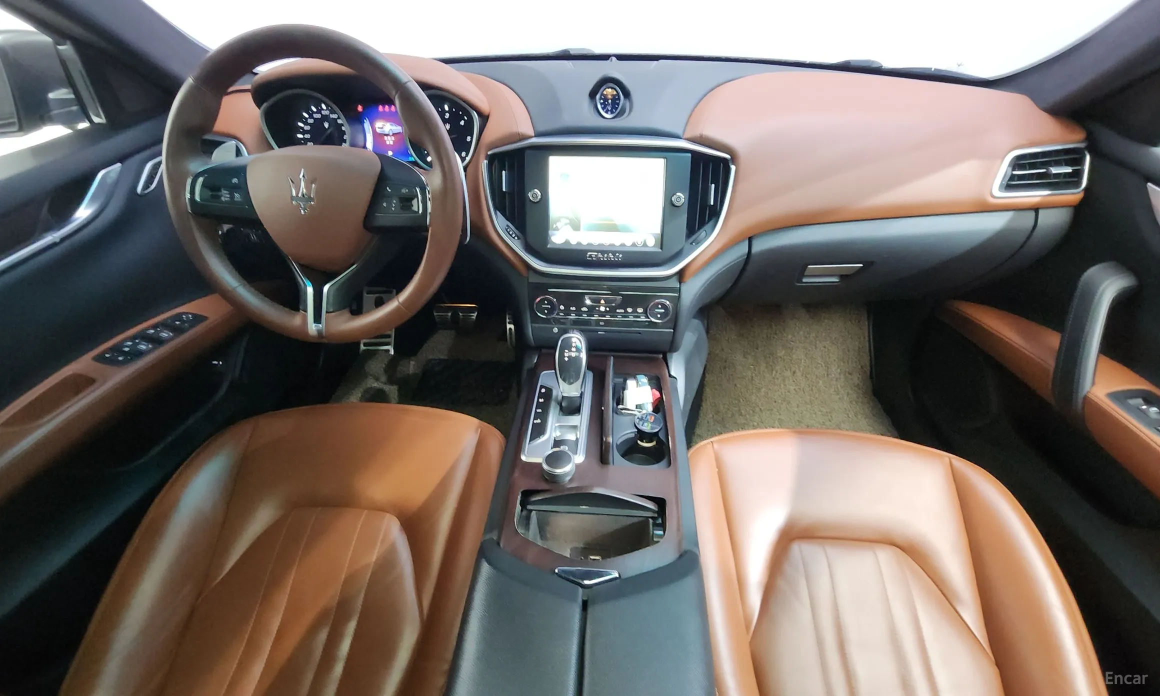 Maserati Ghibli превью 7