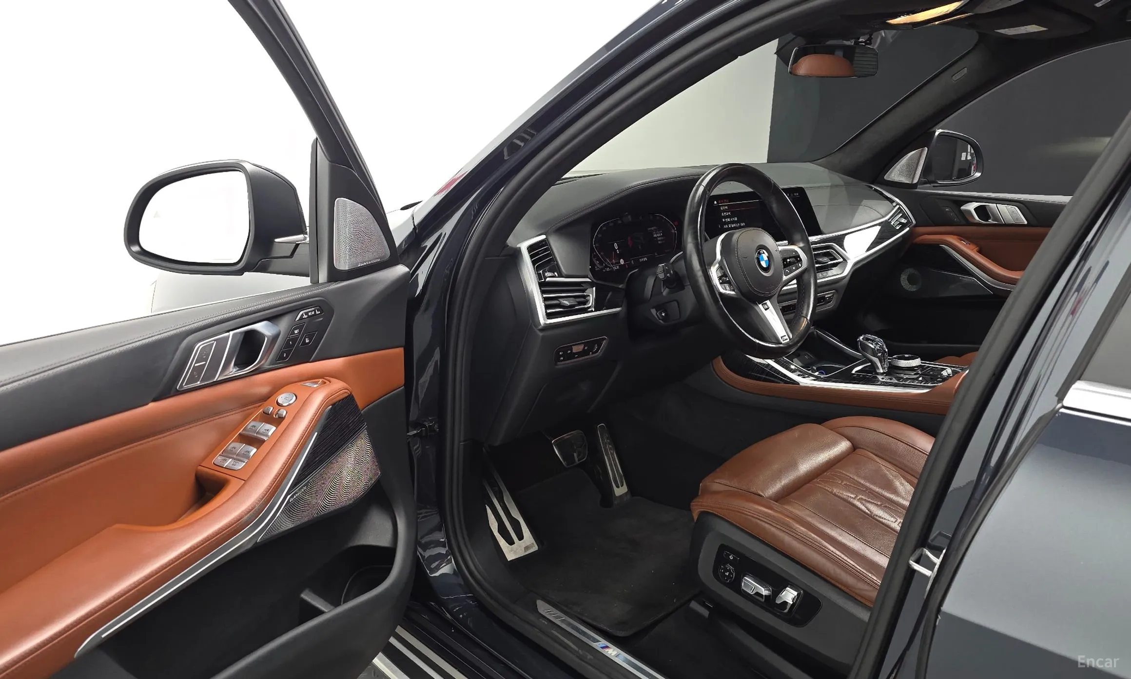 BMW X7 (G07) превью 10