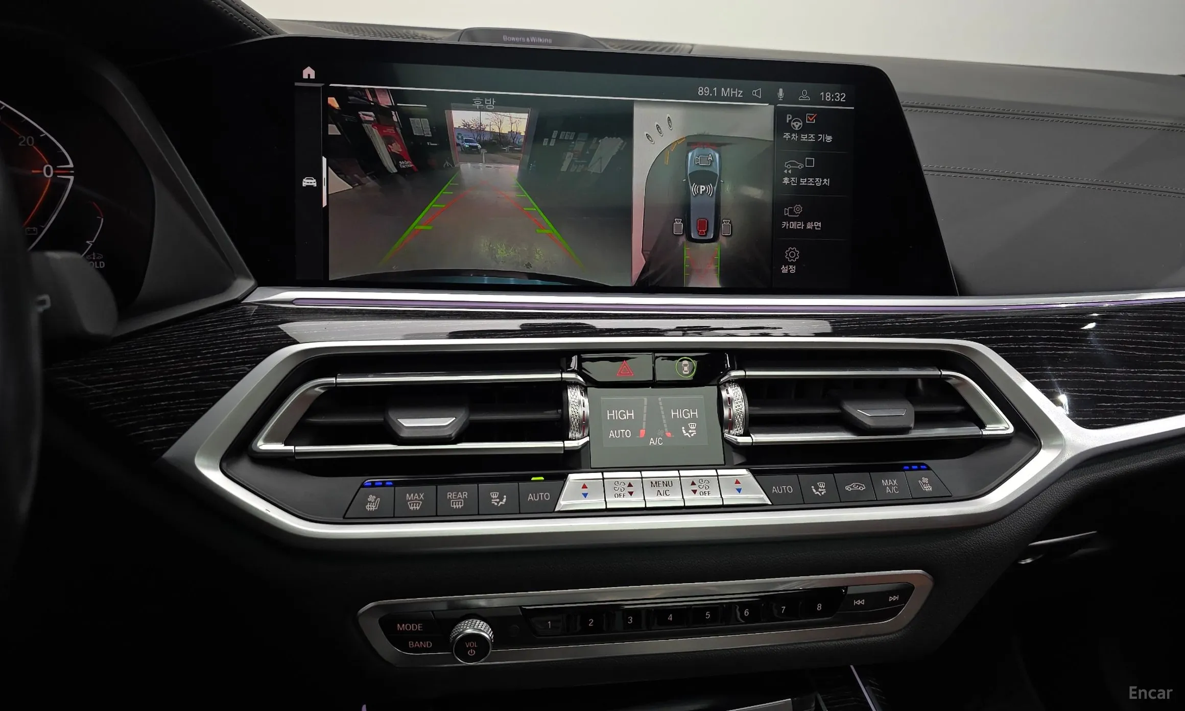 BMW X7 (G07) превью 15