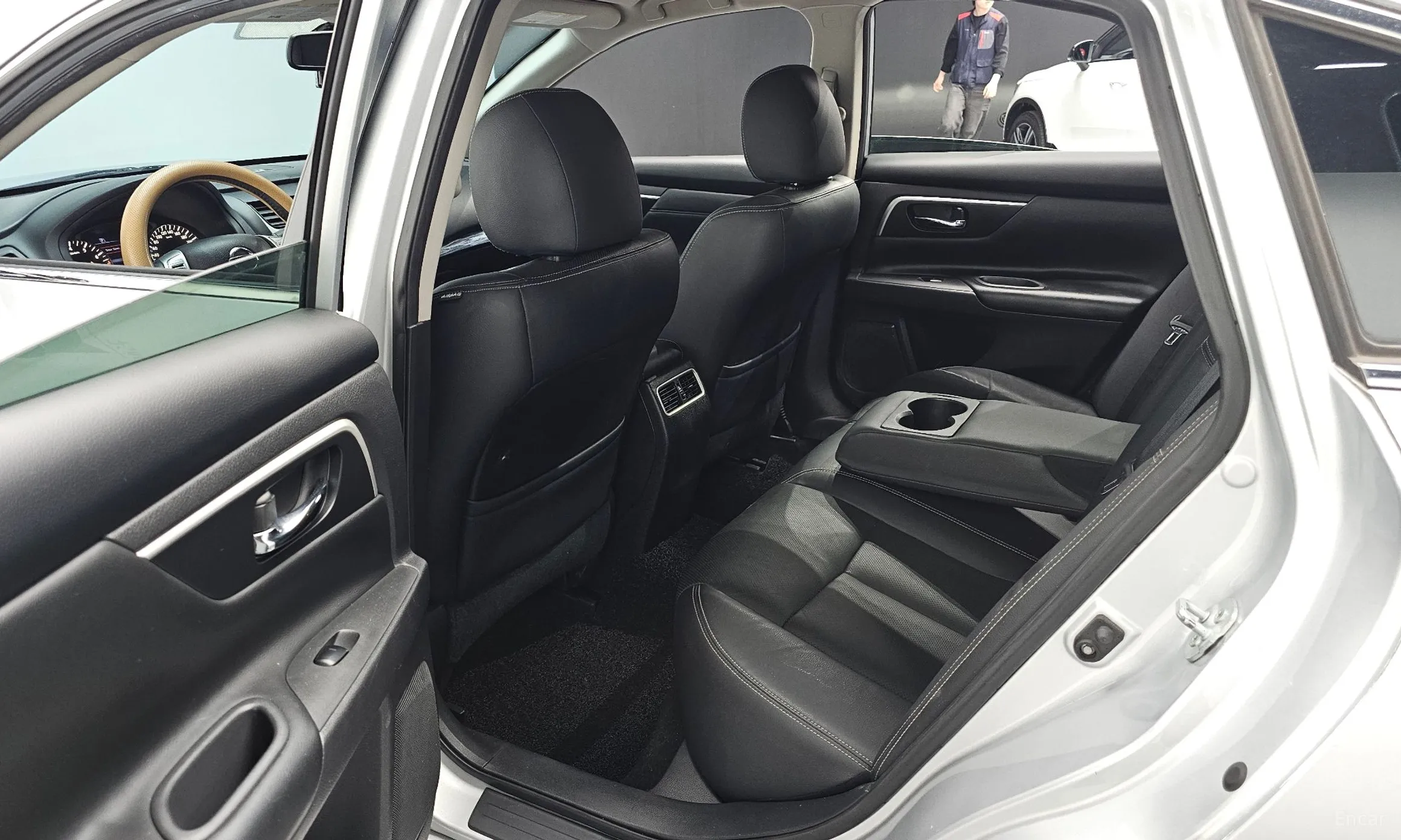 Nissan Altima превью 12