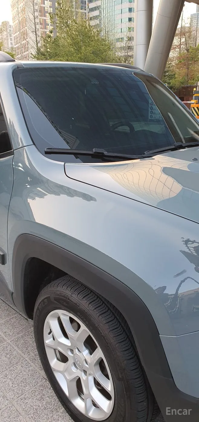 Jeep Renegade превью 11