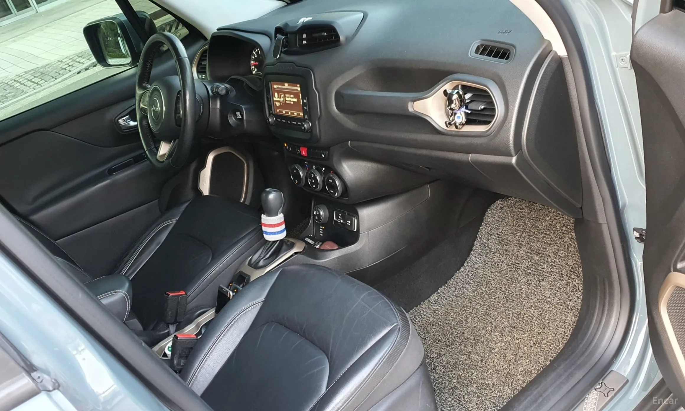 Jeep Renegade превью 7