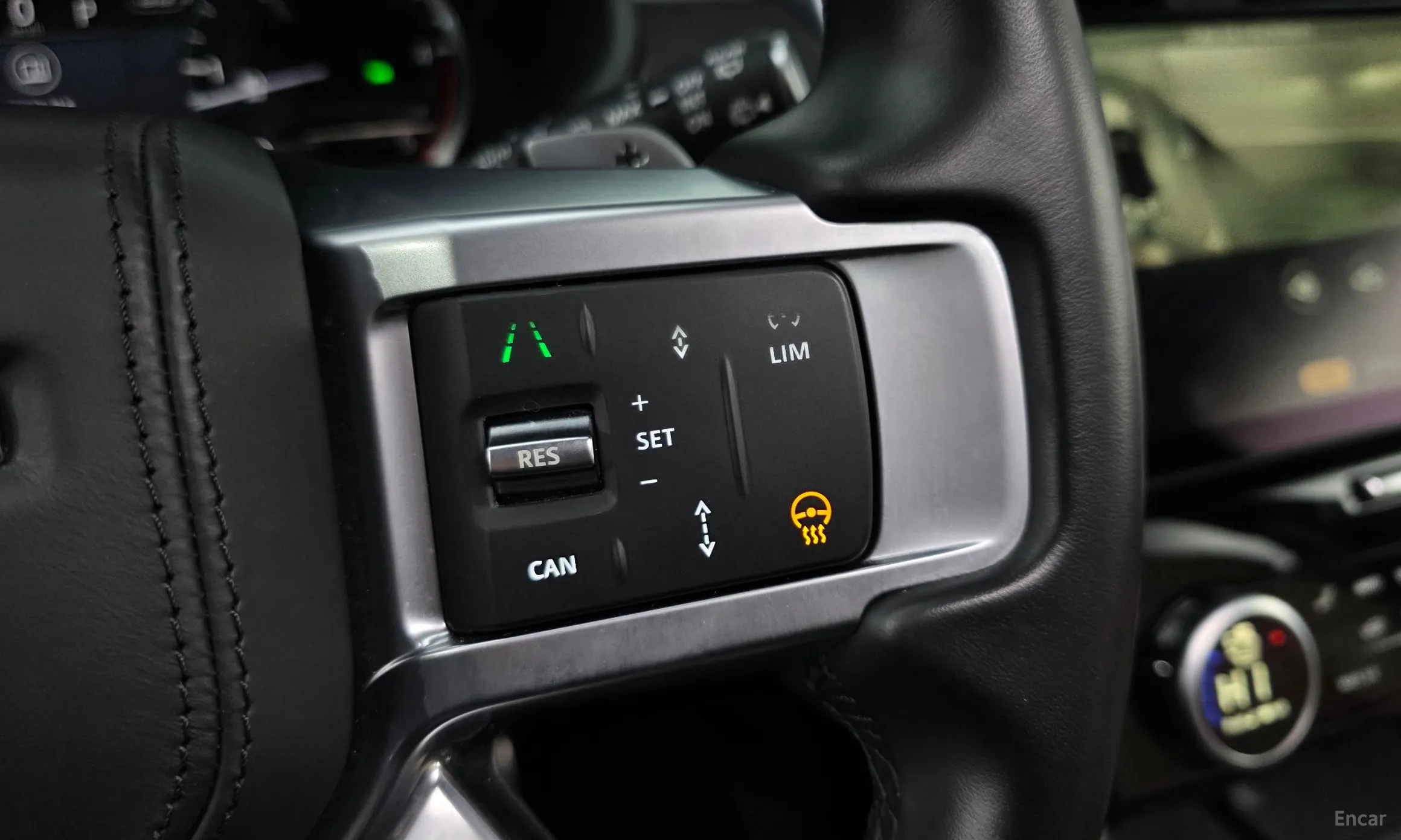 Land Rover Discovery 5 превью 15