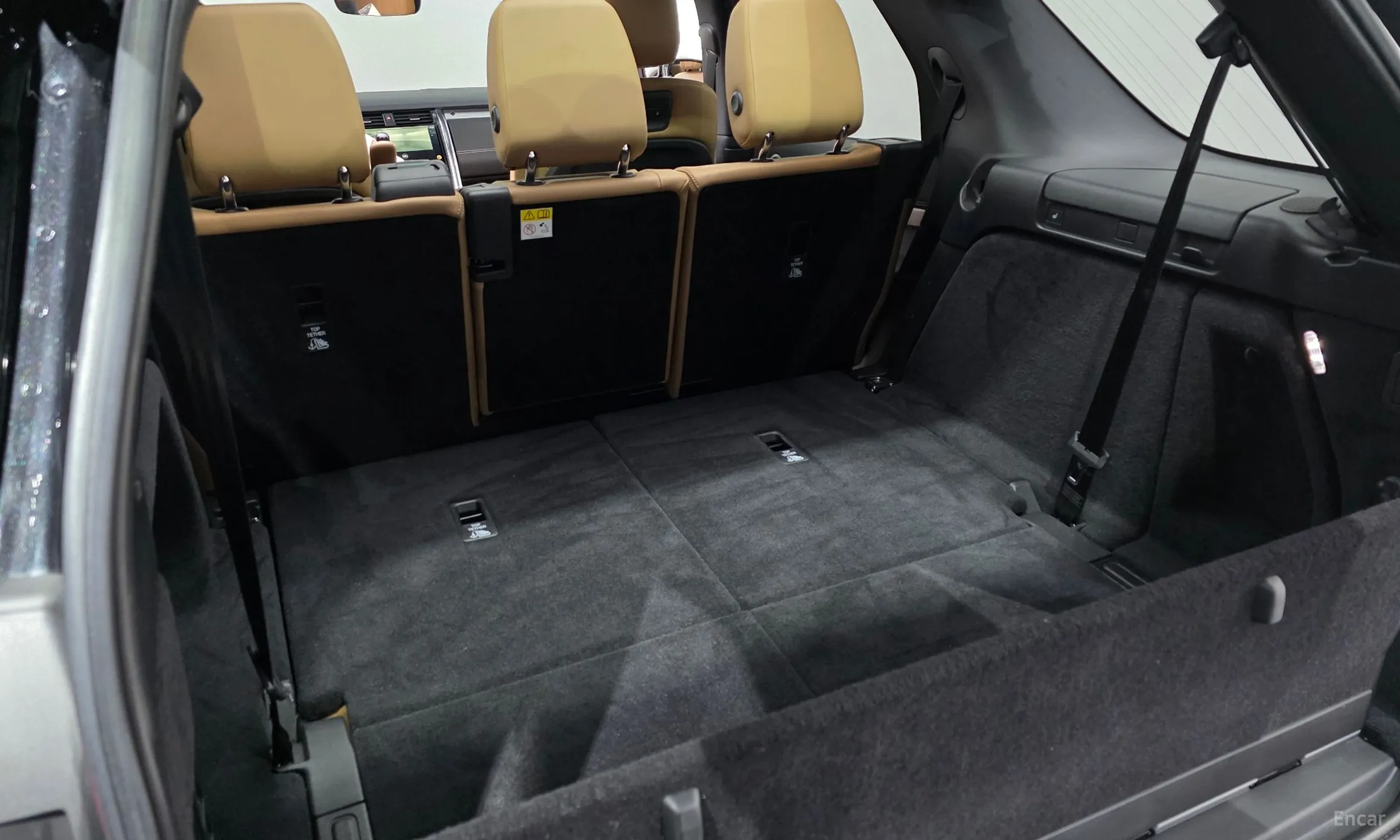 Land Rover Discovery 5 превью 19