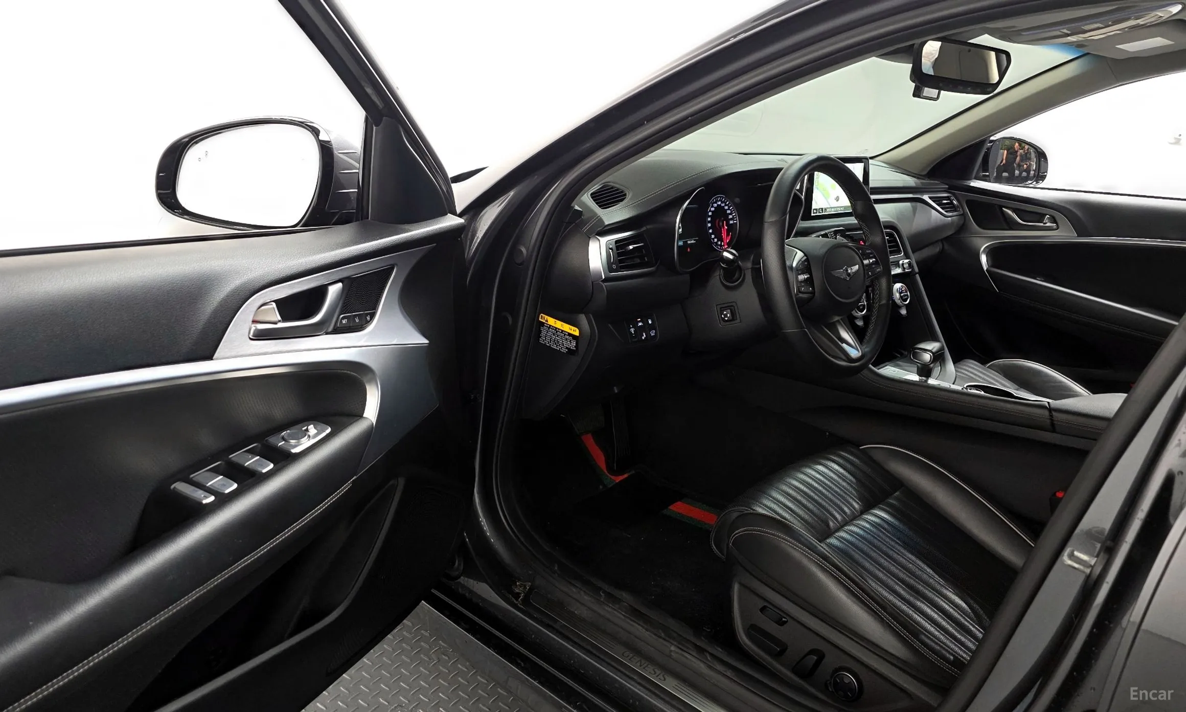 Genesis G70 превью 10