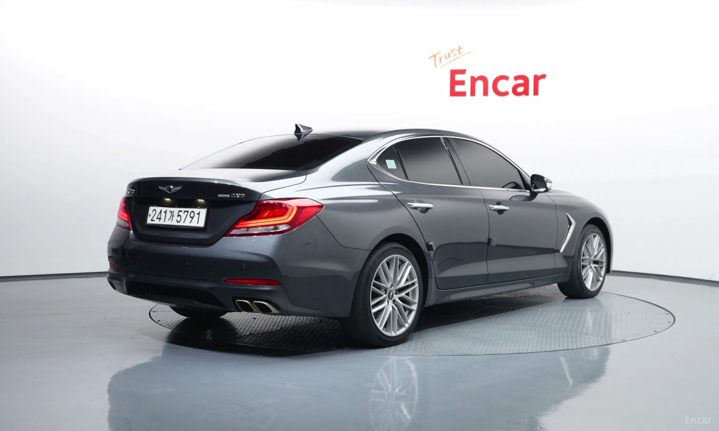Genesis G70 превью 2