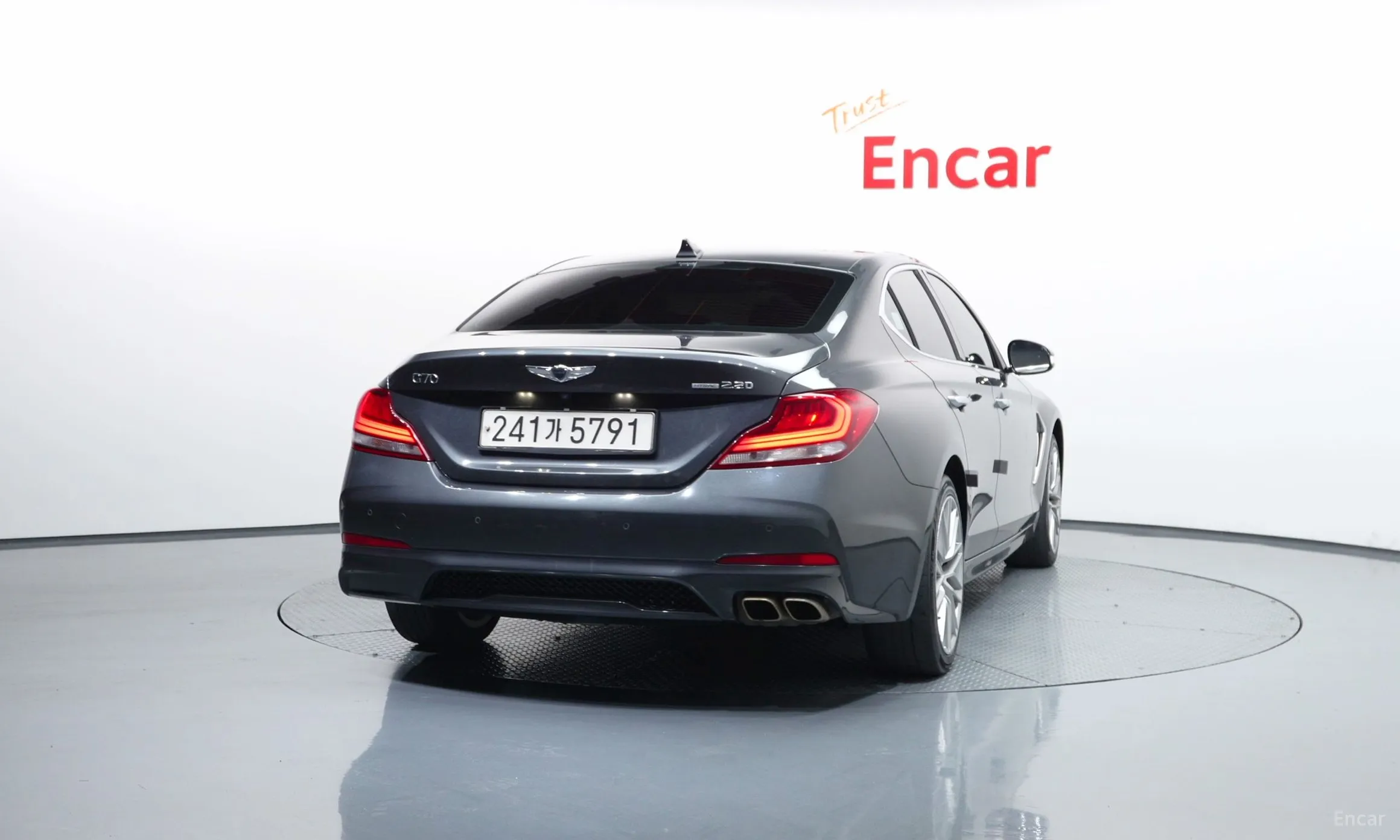 Genesis G70 превью 4