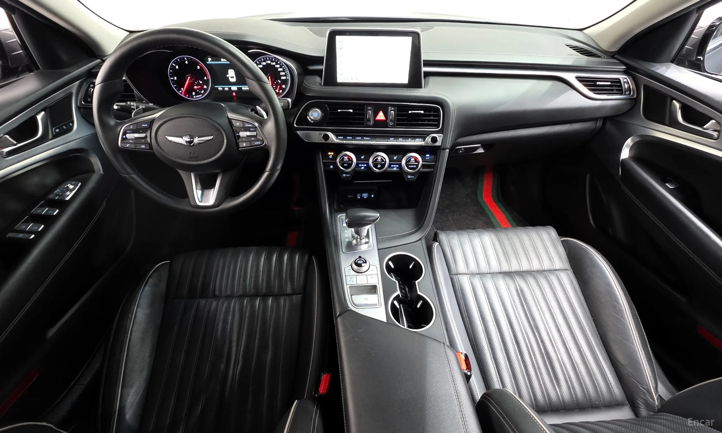 Genesis G70 превью 7