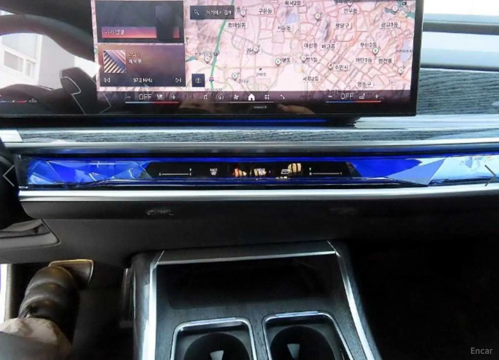 BMW 7 Series (G70) превью 13
