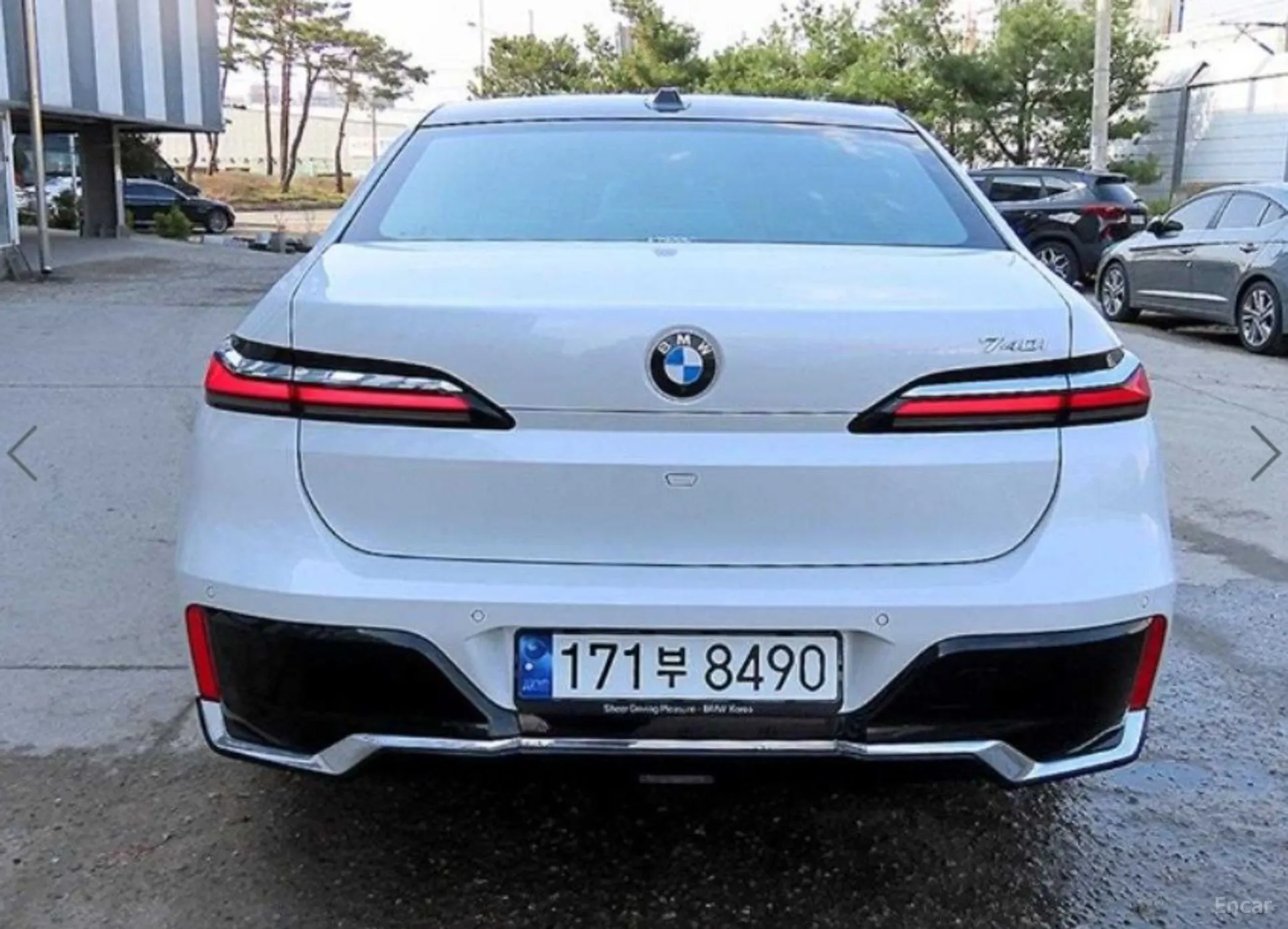 BMW 7 Series (G70) превью 4