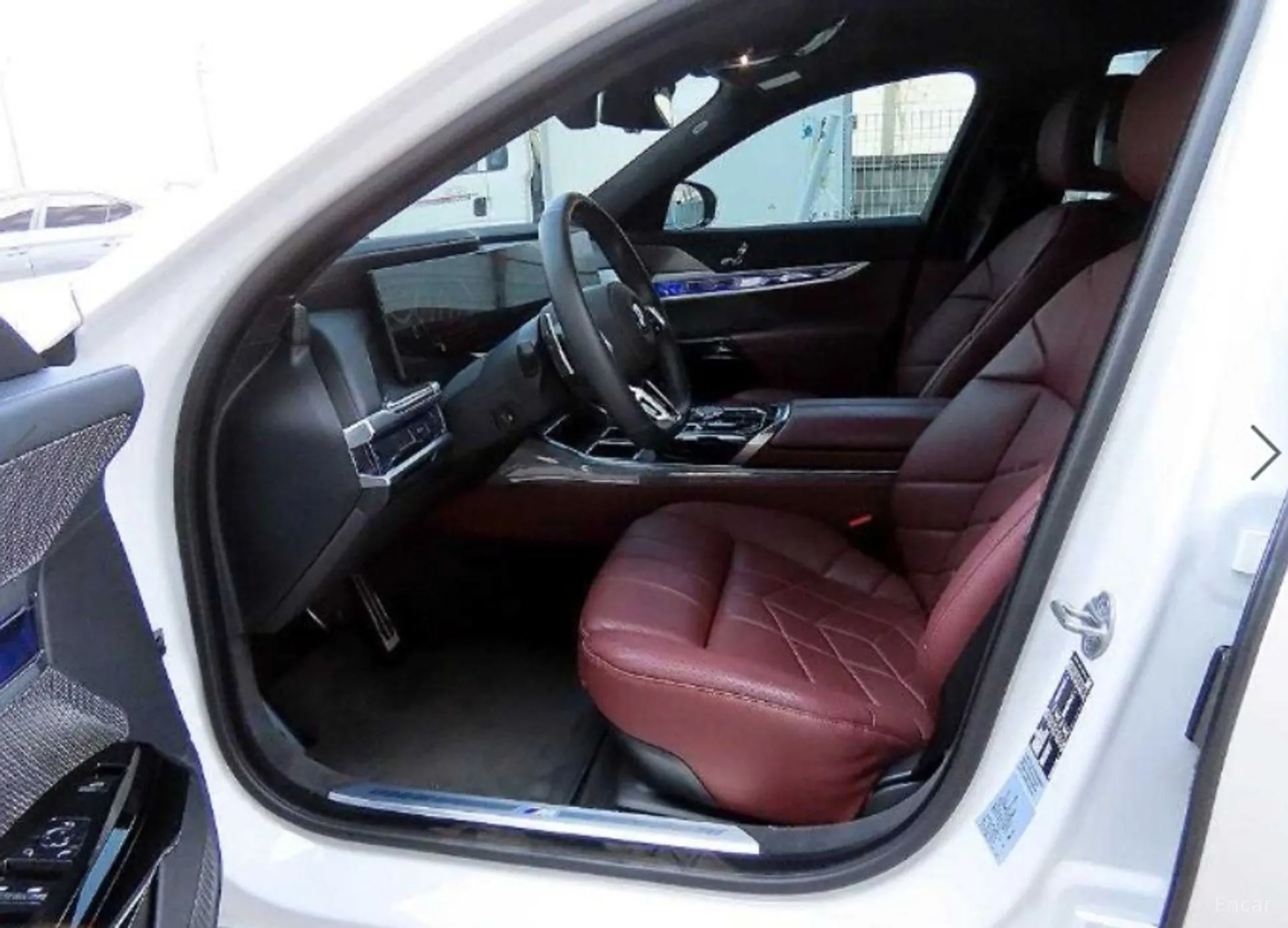 BMW 7 Series (G70) превью 5