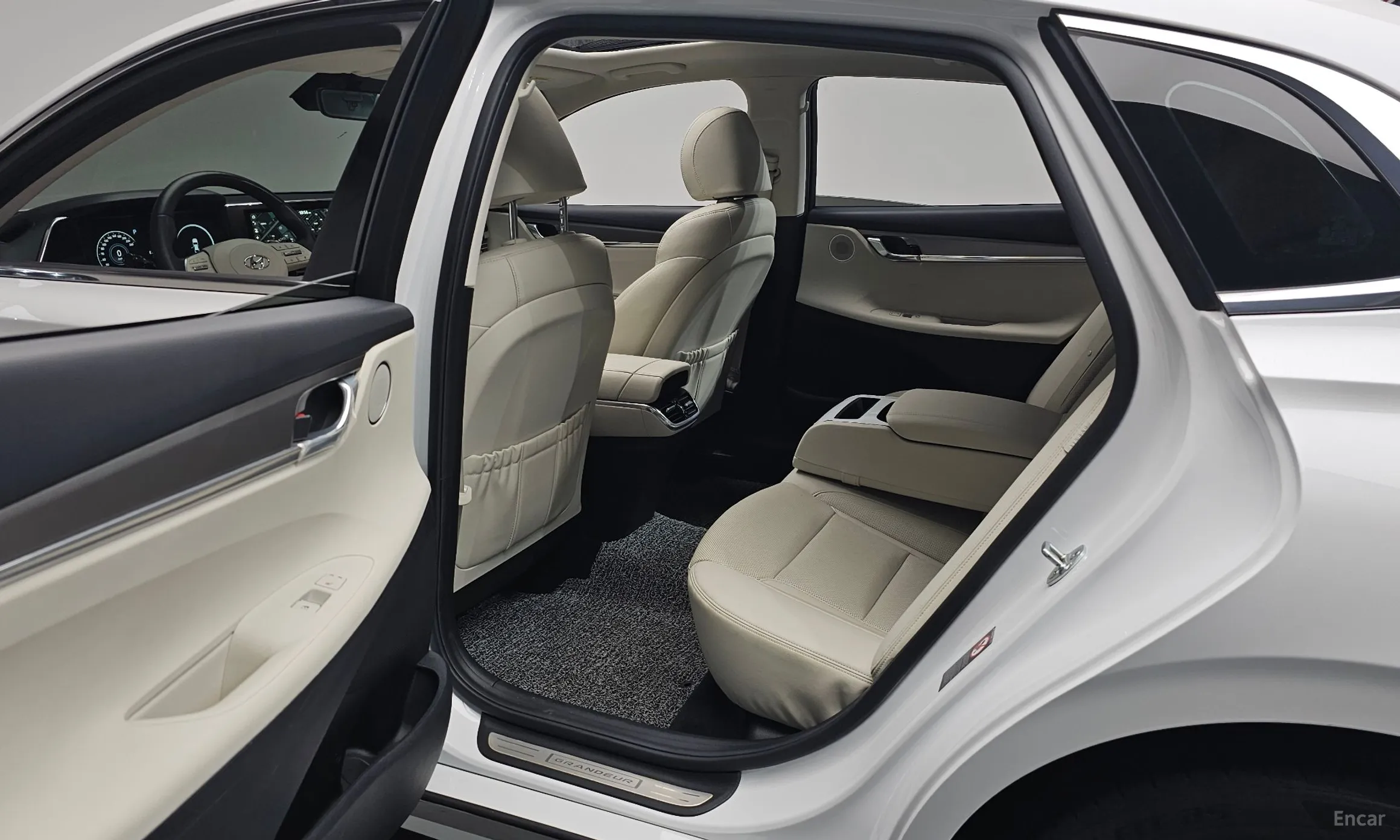 Hyundai Grandeur IG превью 11