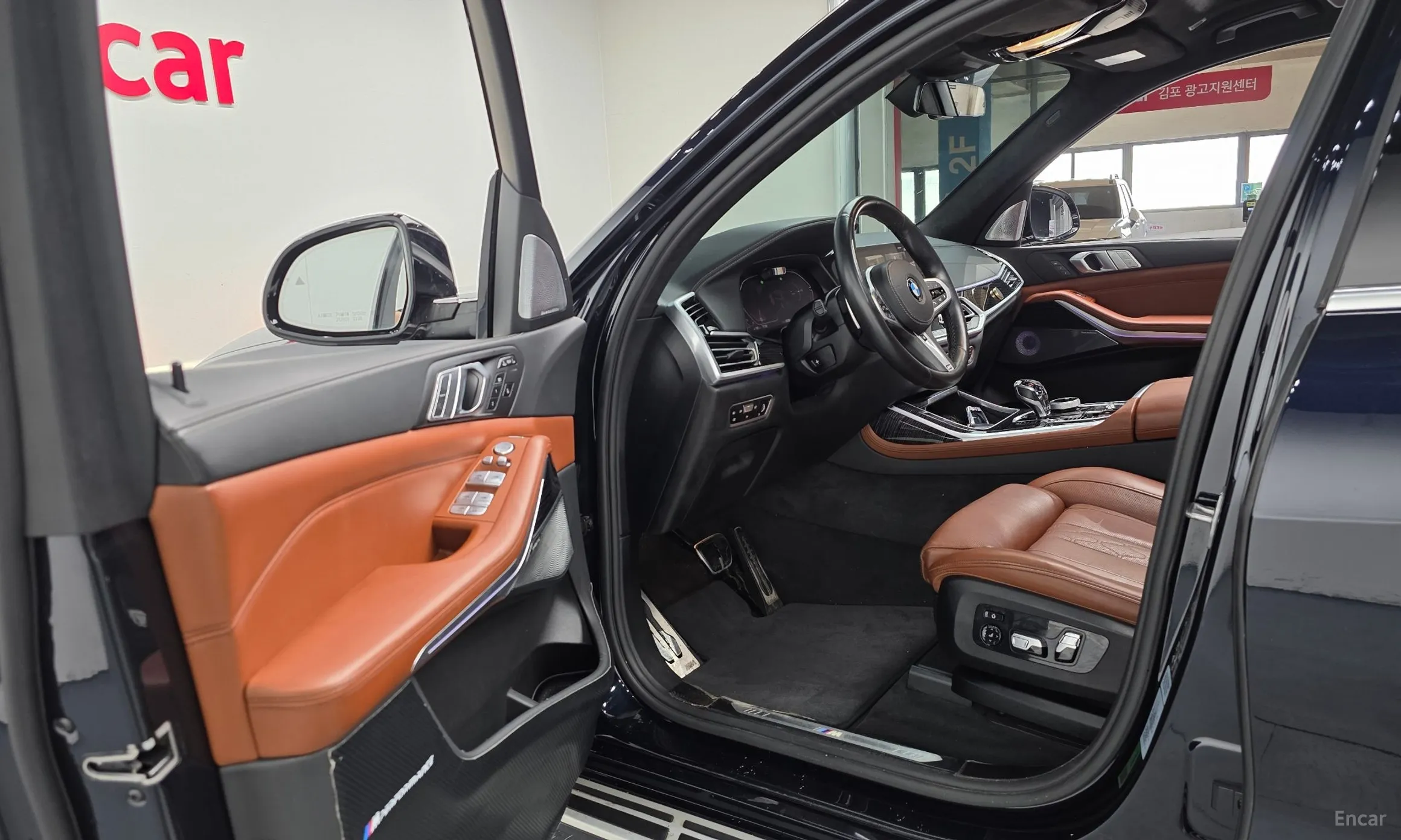 BMW X7 (G07) превью 10