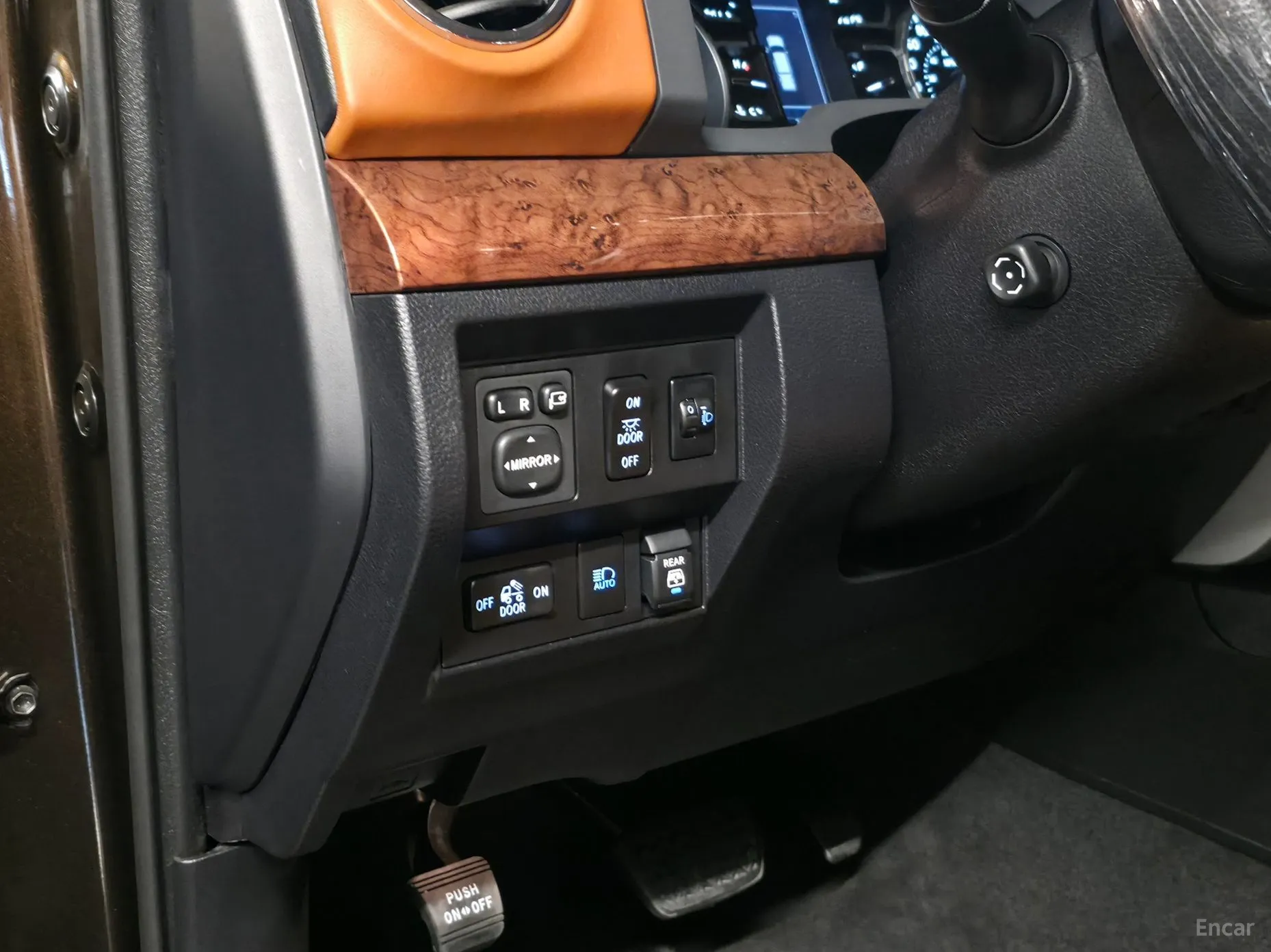Toyota tundra превью 10