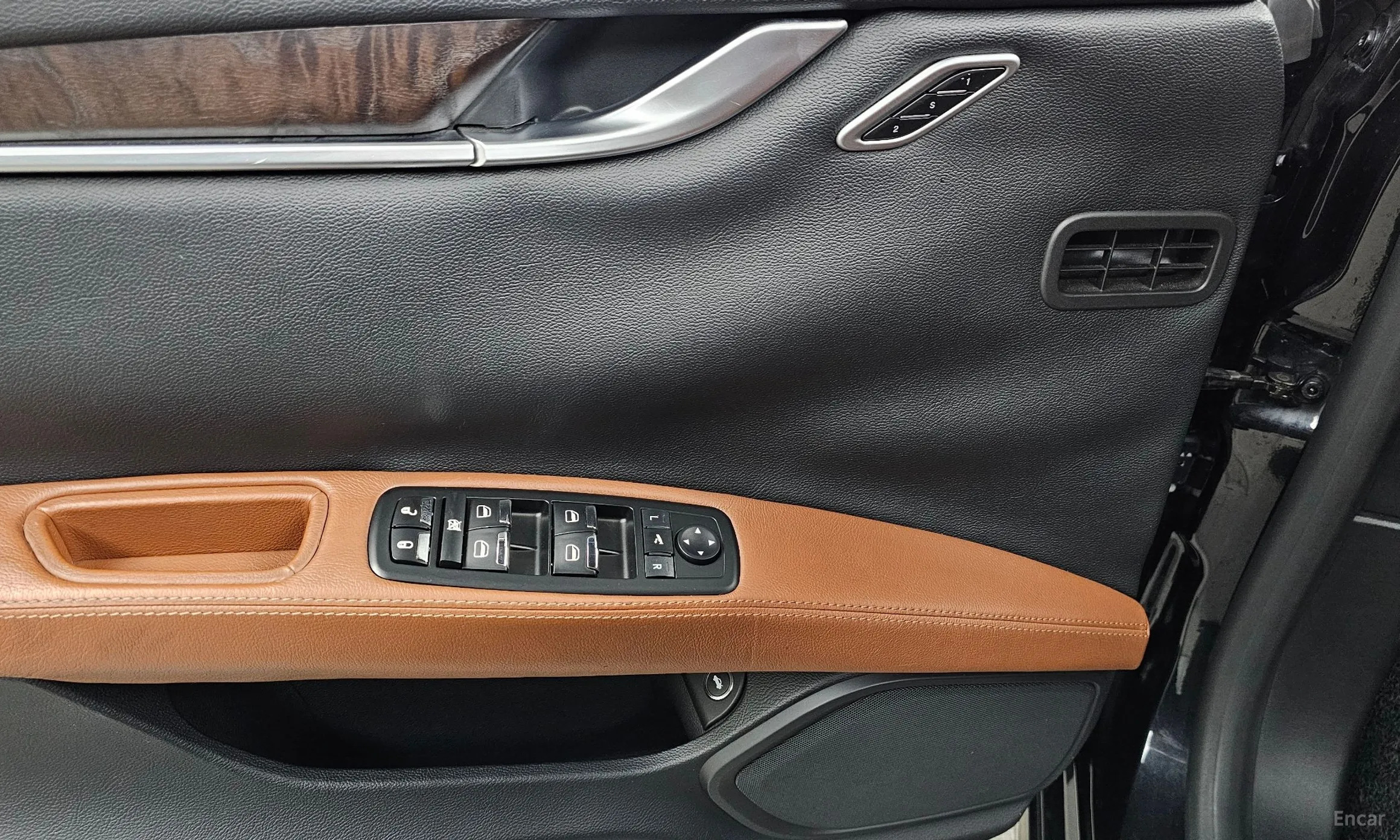 Maserati Ghibli превью 14
