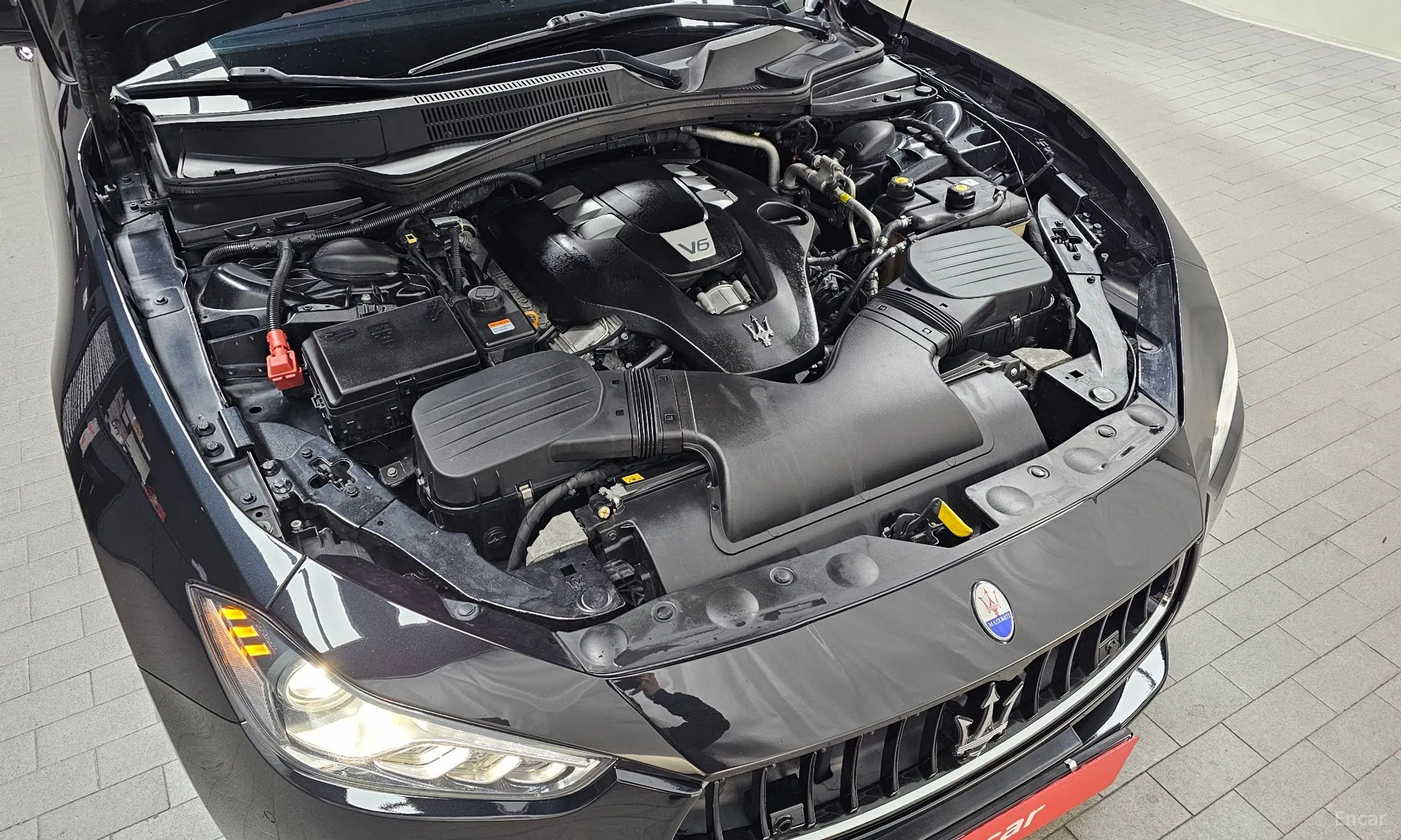 Maserati Ghibli превью 6