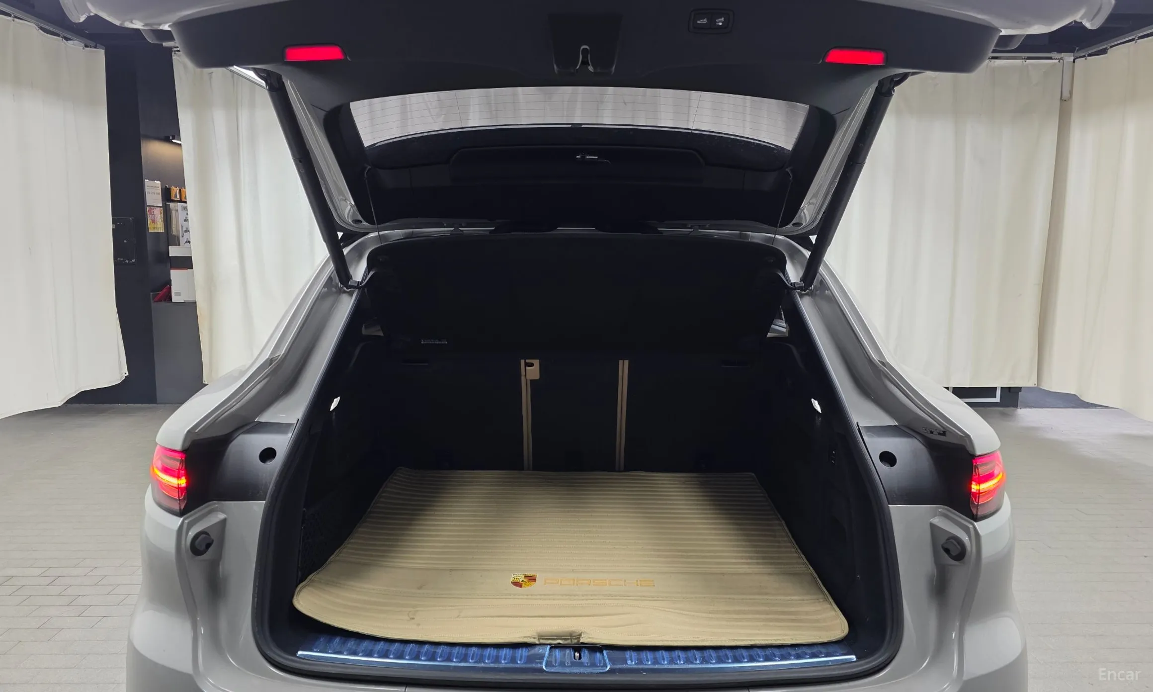 Porsche Cayenne (PO536) превью 20