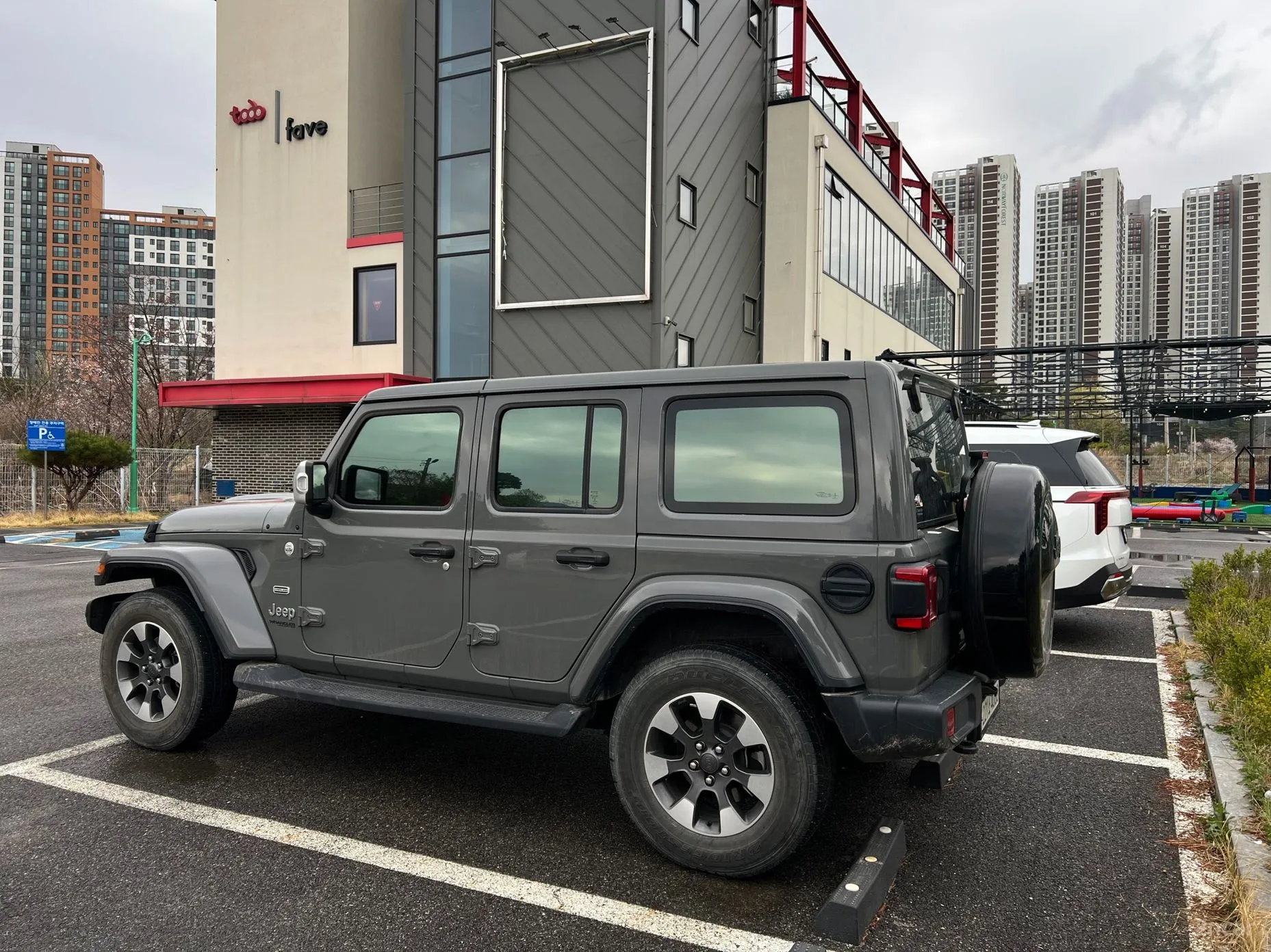 Jeep Wrangler (JL) превью 4