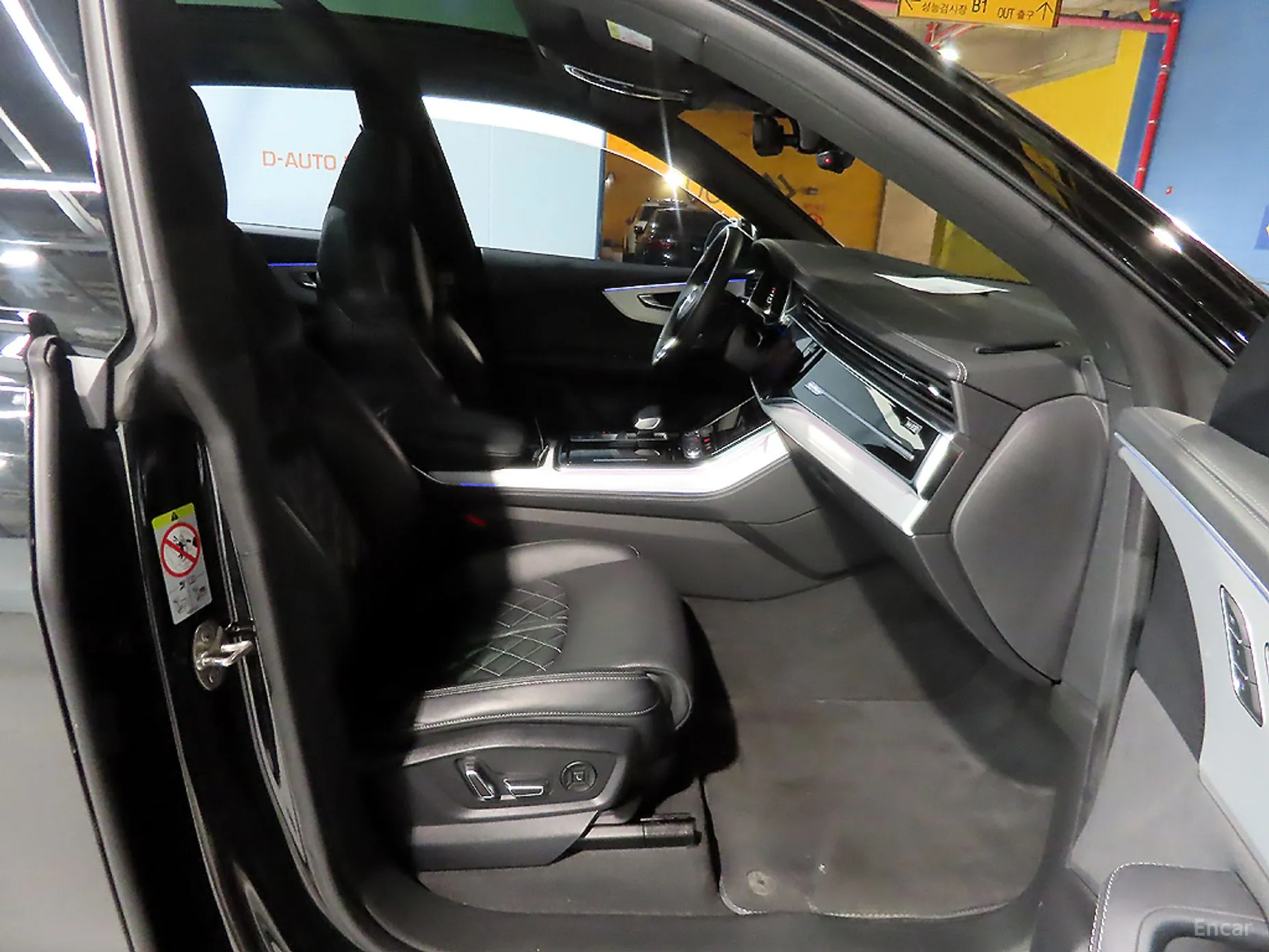 Audi Q8 (4M) превью 13