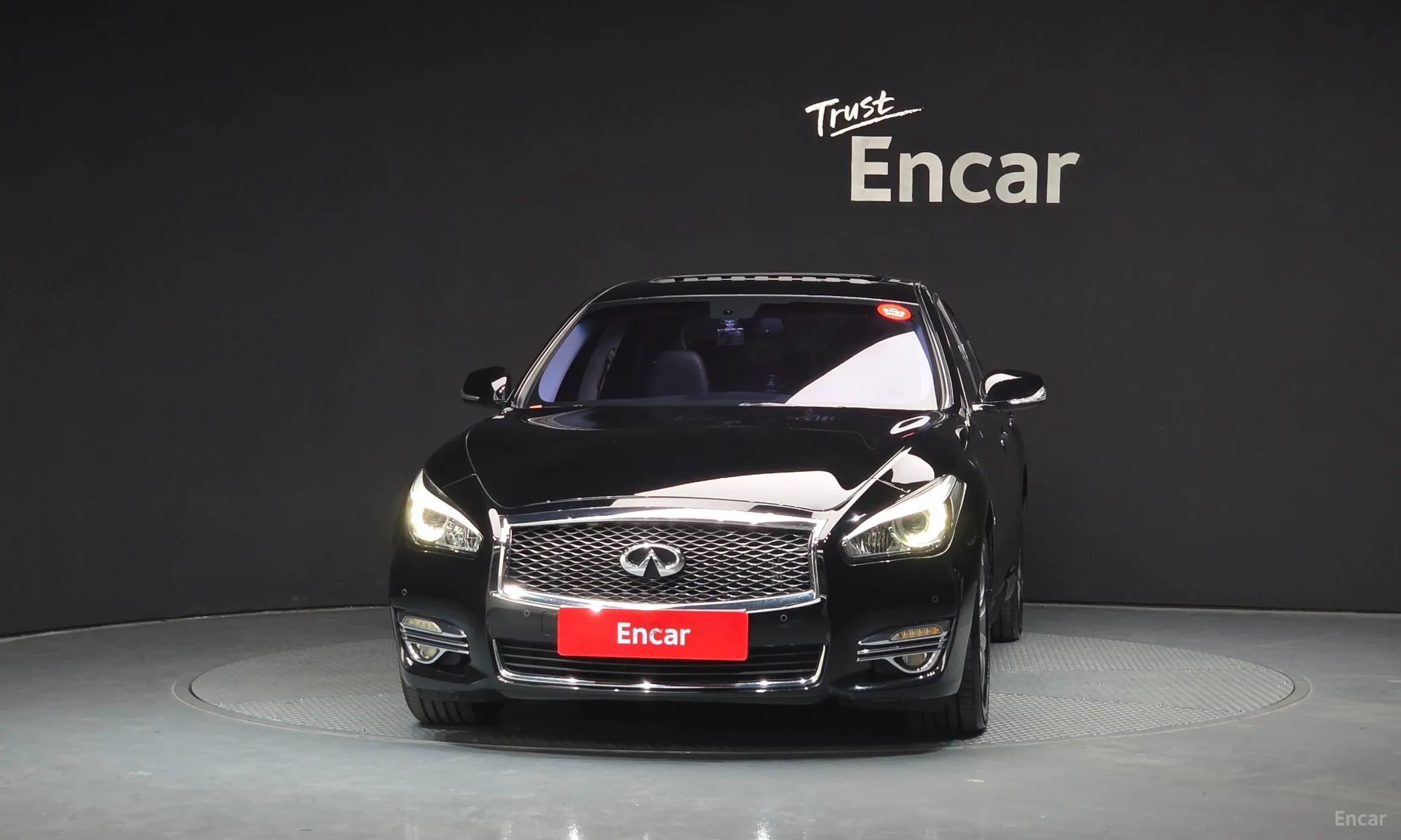 Infiniti Q70 превью 3
