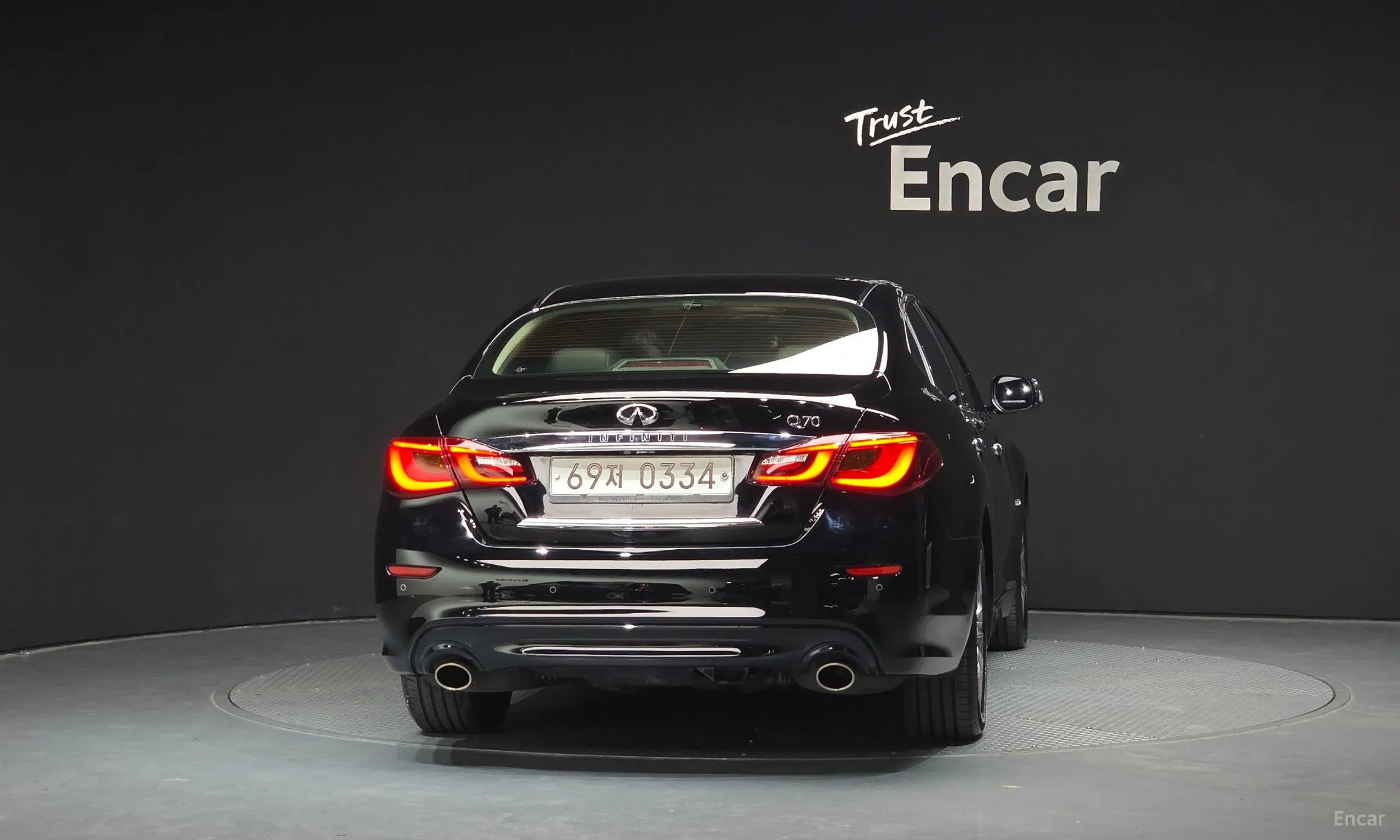 Infiniti Q70 превью 4