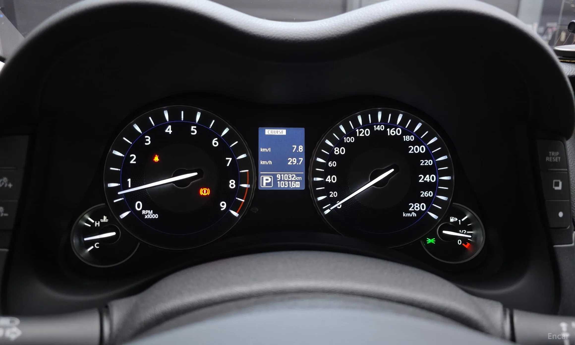 Infiniti Q70 превью 8