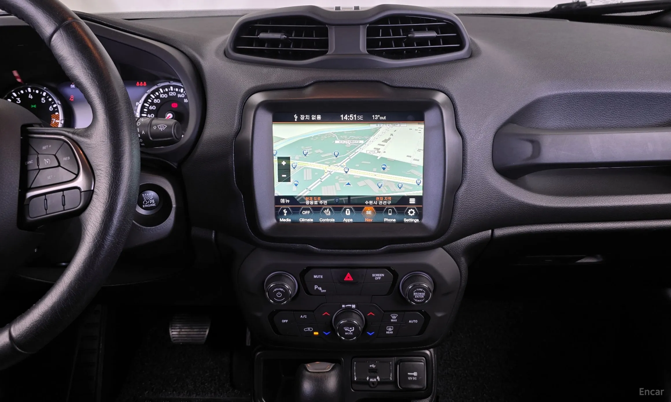 Jeep Renegade превью 14