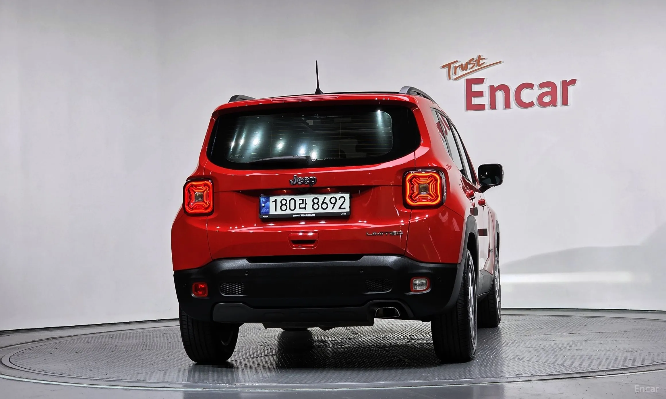 Jeep Renegade превью 4