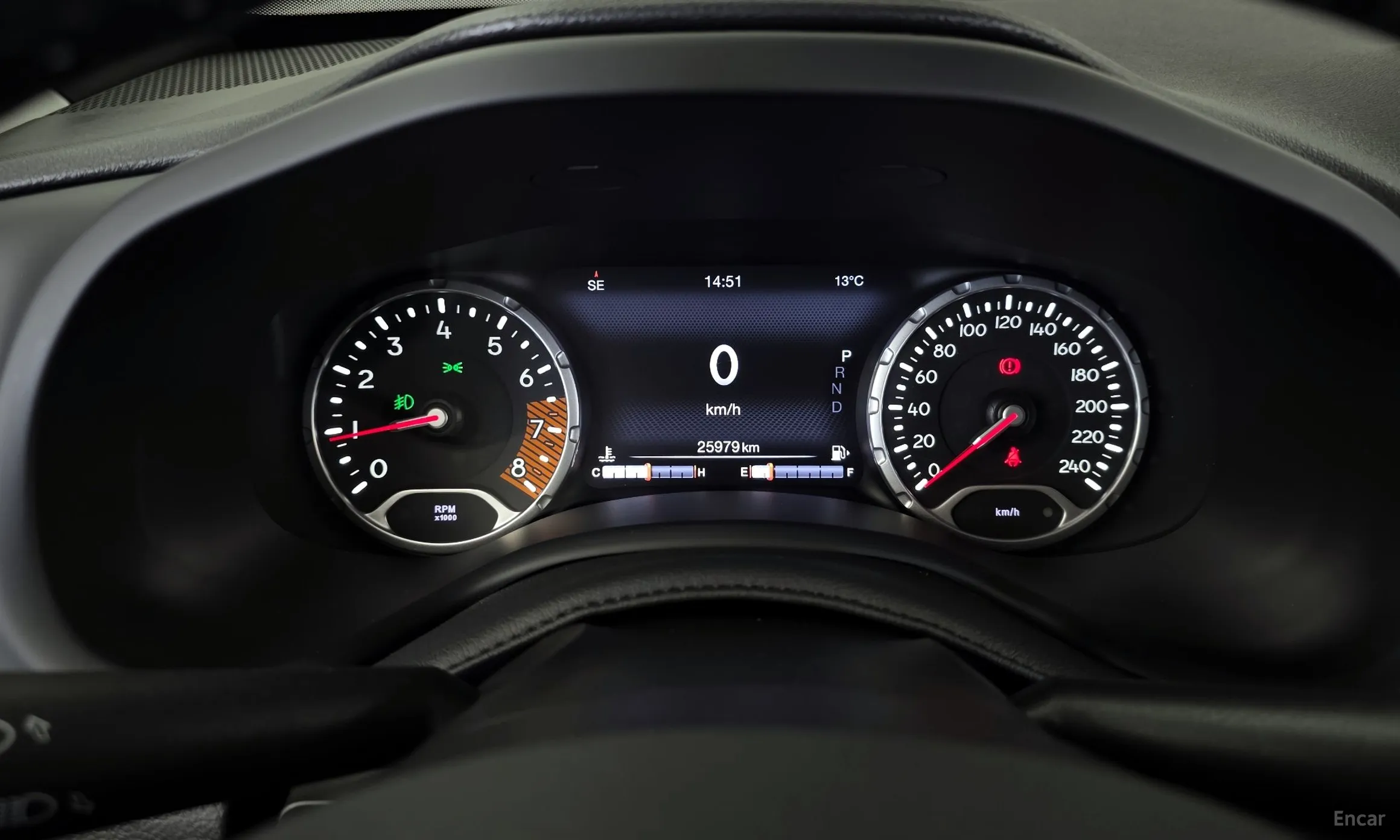 Jeep Renegade превью 8