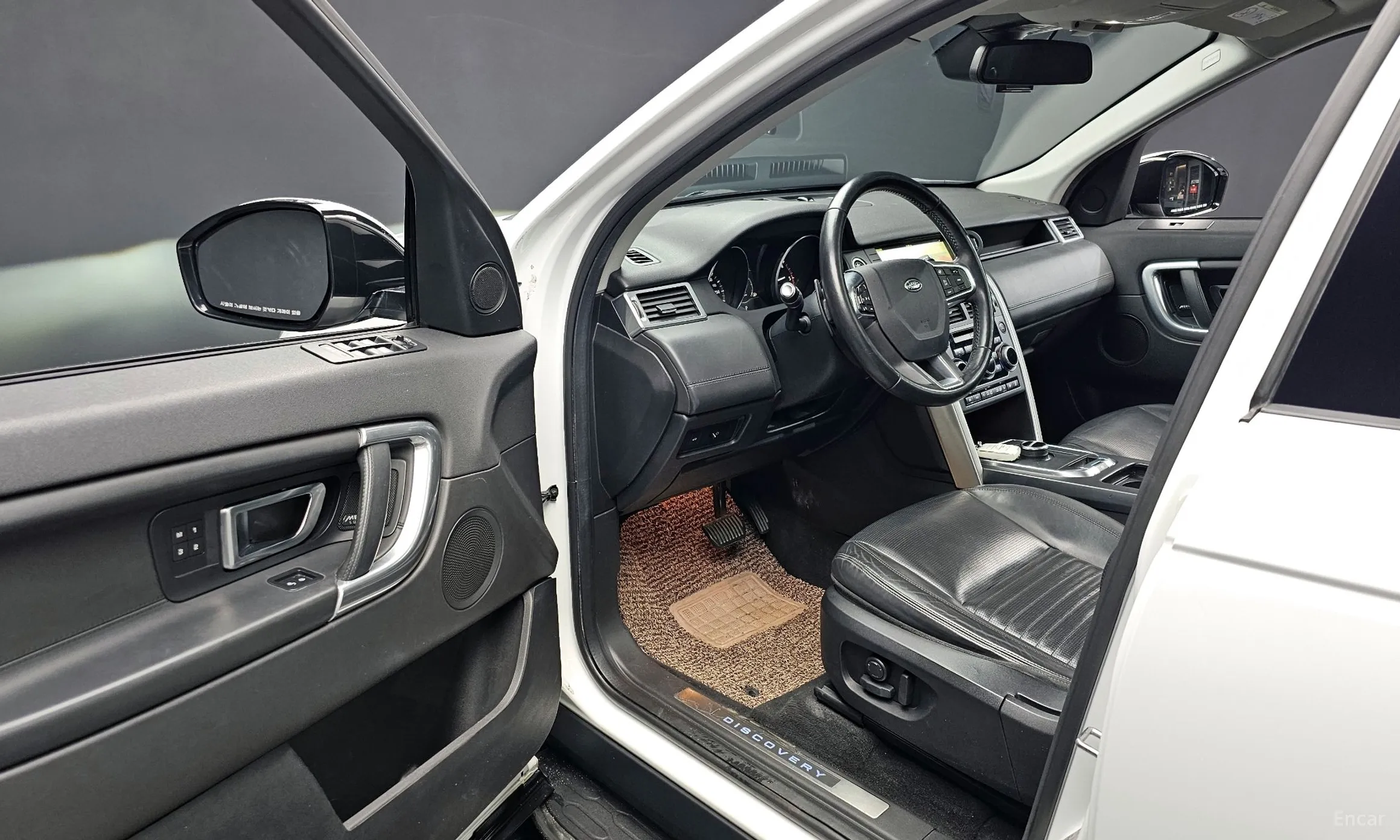 Land Rover Discovery Sports превью 10