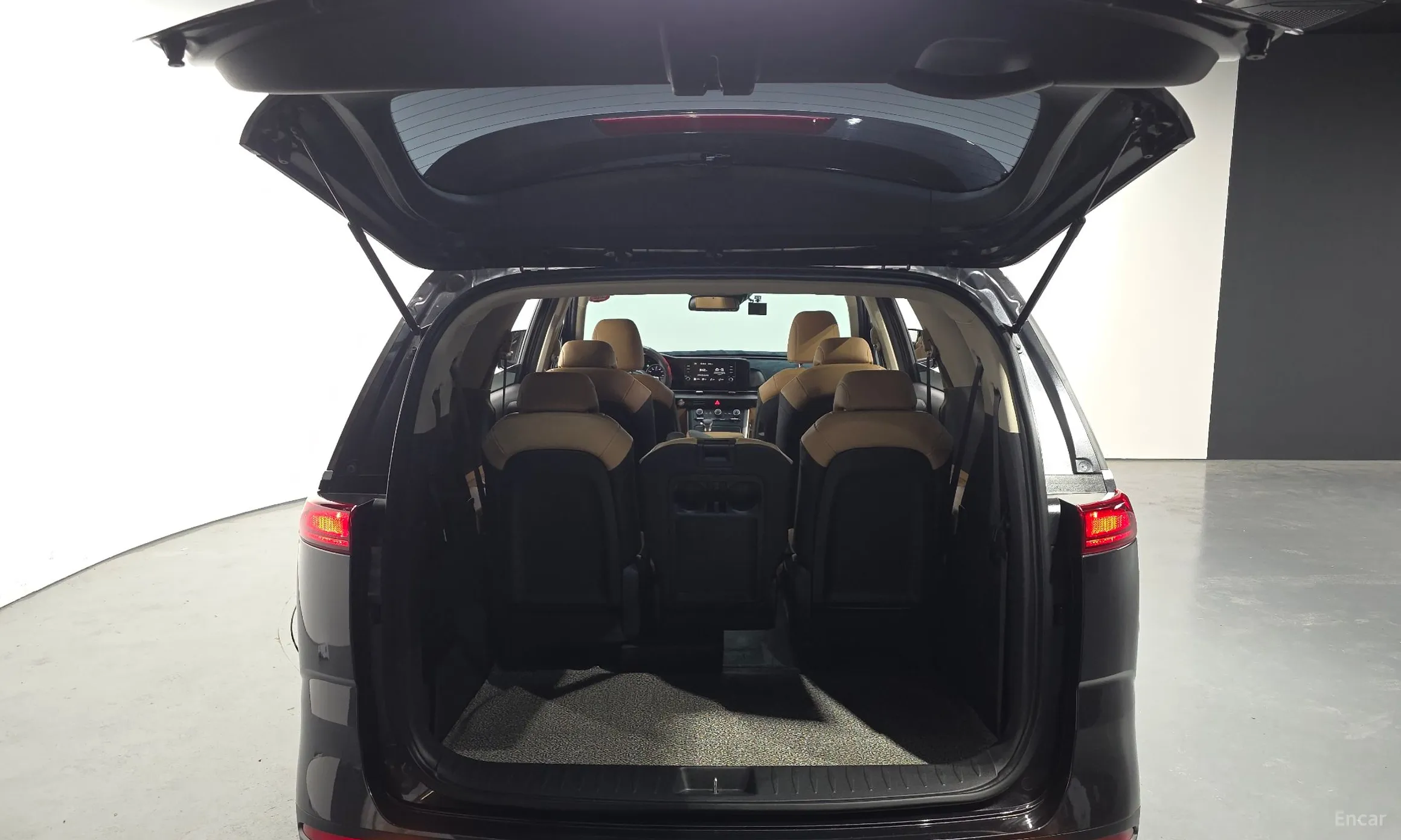 Kia Carnival Gen 4 превью 20